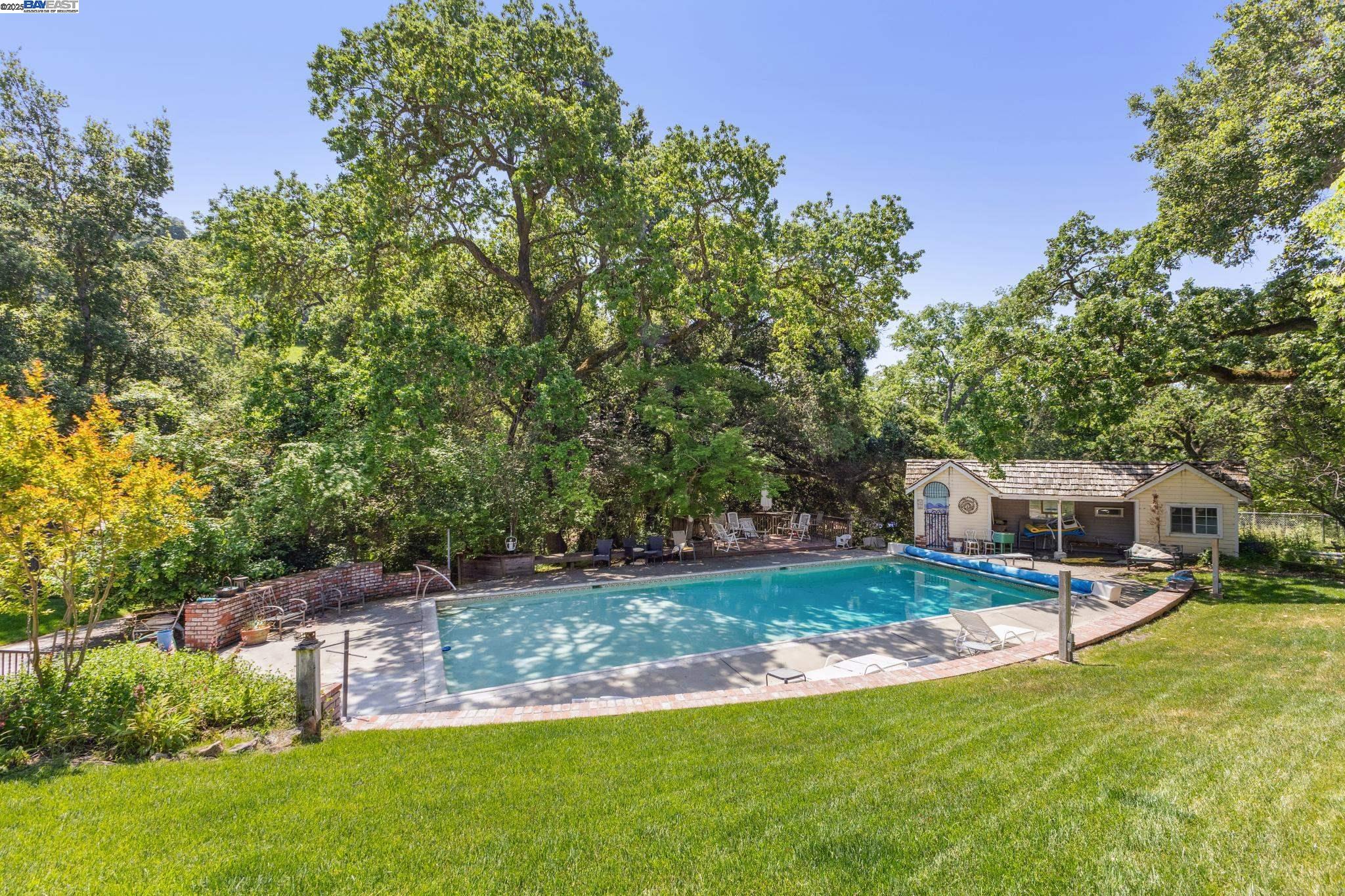 Detail Gallery Image 3 of 53 For 721 Fair Oaks Dr, Alamo,  CA 94507 - 4 Beds | 3 Baths