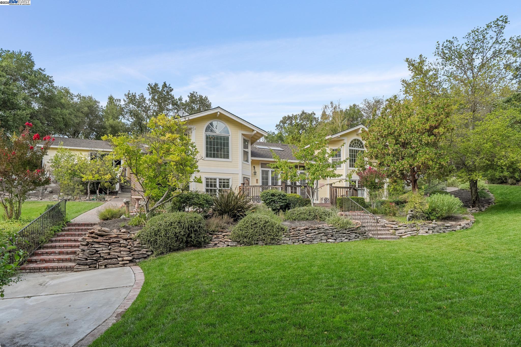 Detail Gallery Image 24 of 53 For 721 Fair Oaks Dr, Alamo,  CA 94507 - 4 Beds | 3 Baths