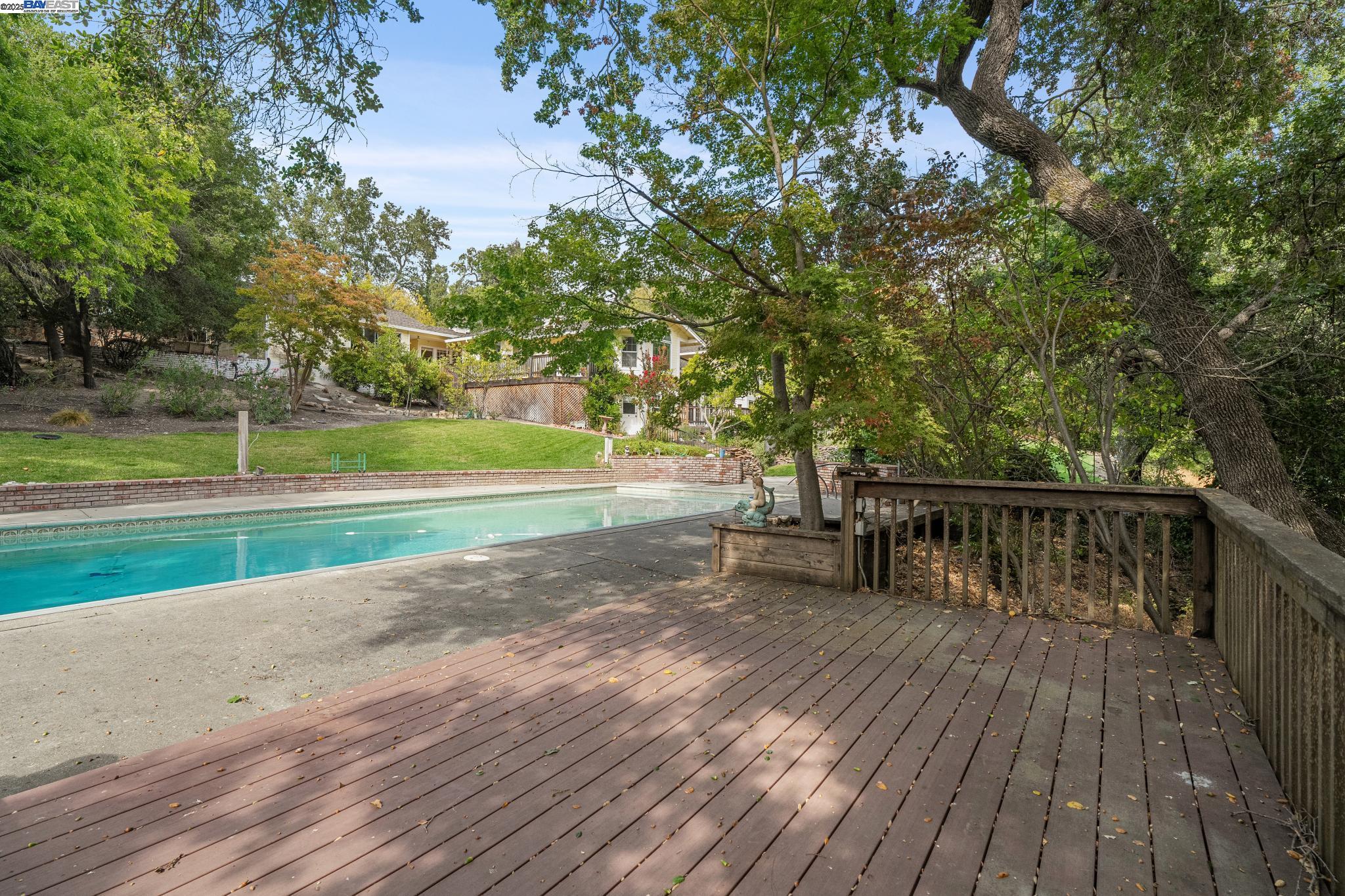 Detail Gallery Image 29 of 53 For 721 Fair Oaks Dr, Alamo,  CA 94507 - 4 Beds | 3 Baths