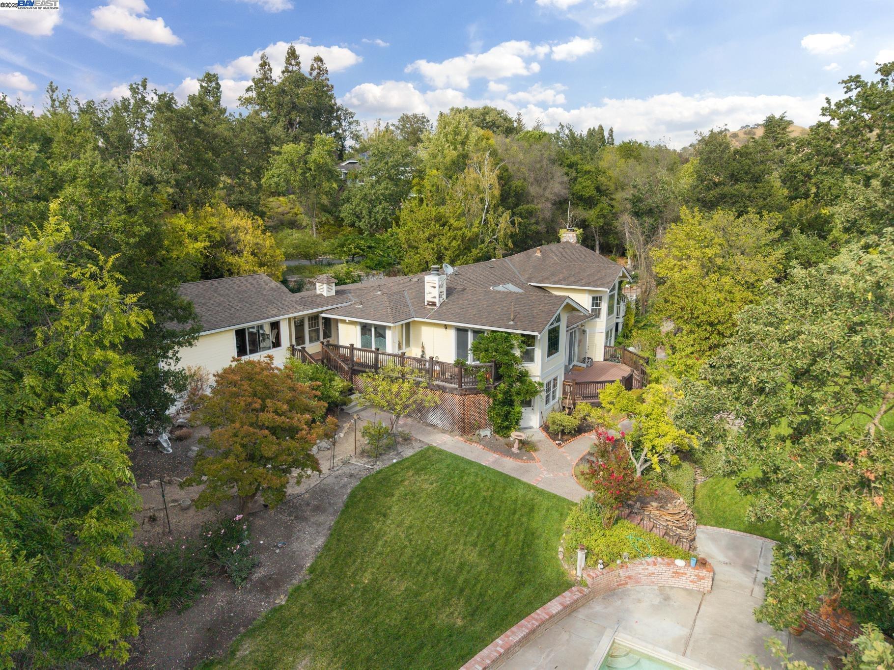 Detail Gallery Image 35 of 53 For 721 Fair Oaks Dr, Alamo,  CA 94507 - 4 Beds | 3 Baths