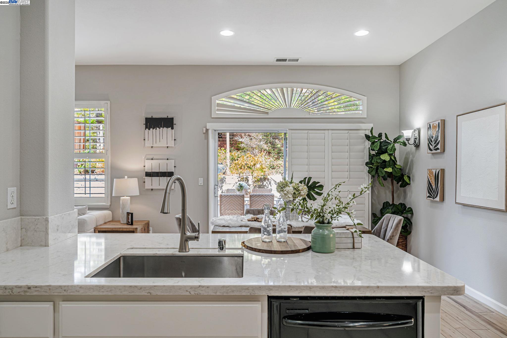 Photo #12: 41110998 Listing: Photo #12