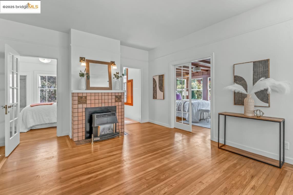 Detail Gallery Image 11 of 25 For 487 43rd St, Oakland,  CA 94609 - – Beds | – Baths