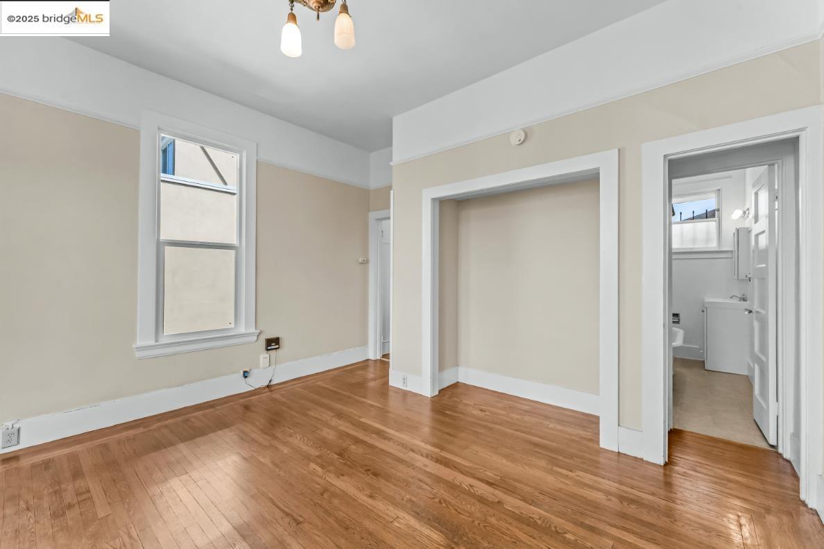 Detail Gallery Image 15 of 25 For 487 43rd St, Oakland,  CA 94609 - – Beds | – Baths