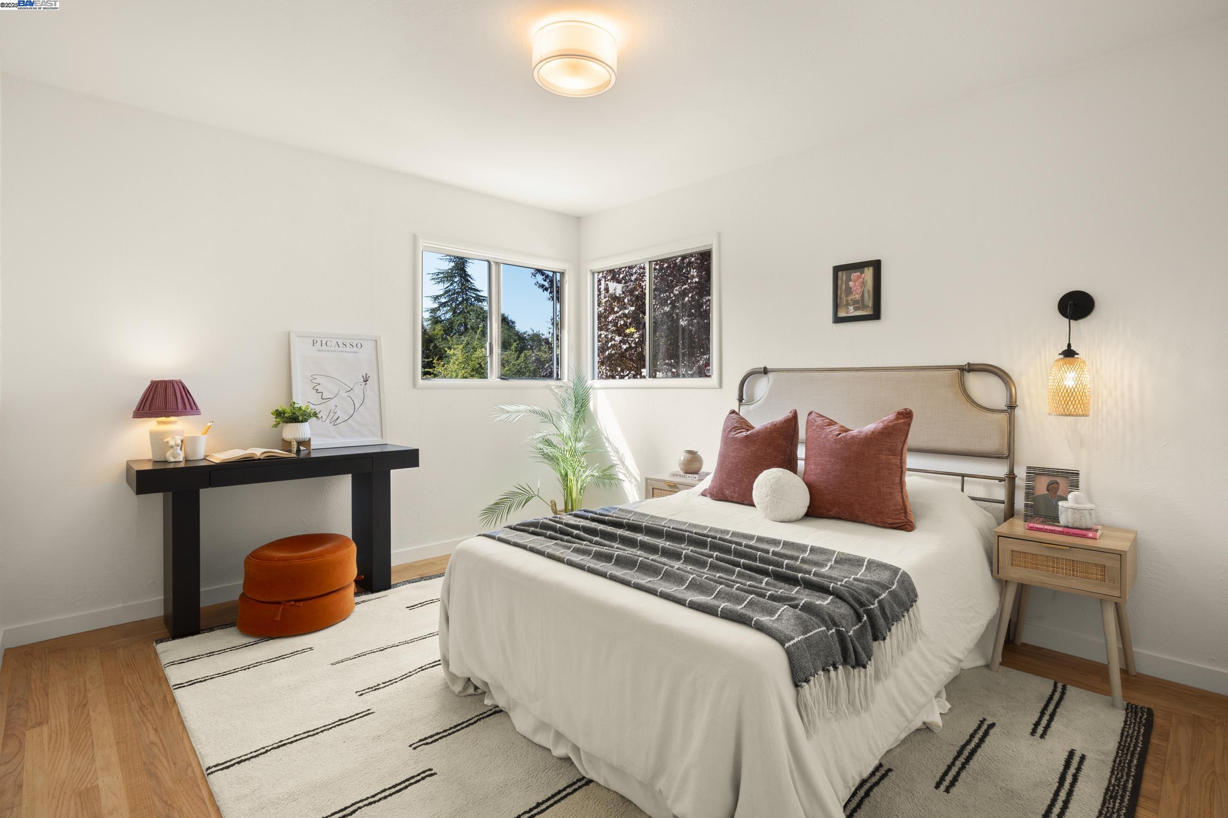 Detail Gallery Image 10 of 23 For 1458 Cedar St, Berkeley,  CA 94702 - 3 Beds | 2 Baths