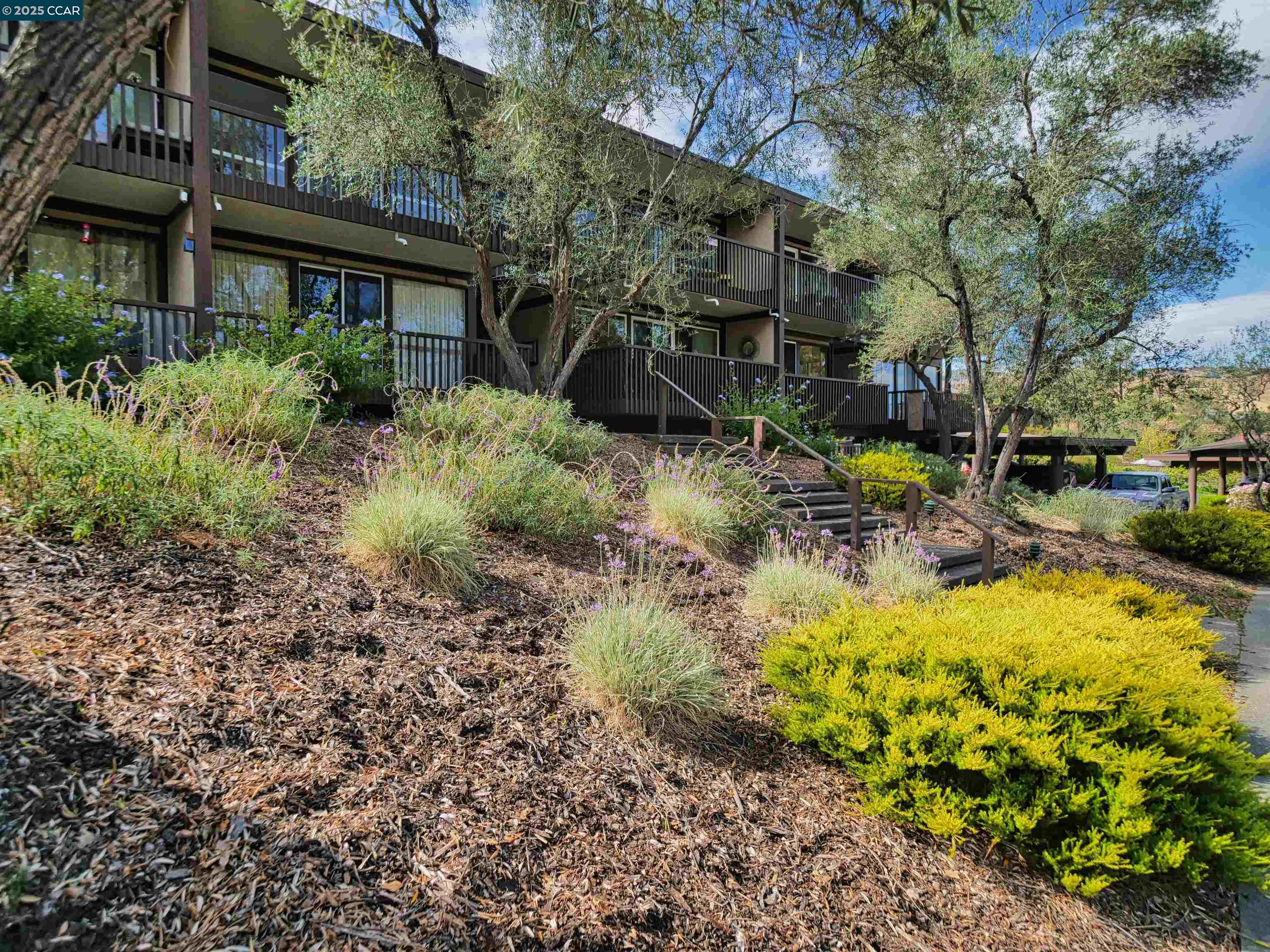 Detail Gallery Image 11 of 60 For 938 Lea Drive, San Rafael,  CA 94903 - 1 Beds | 1 Baths