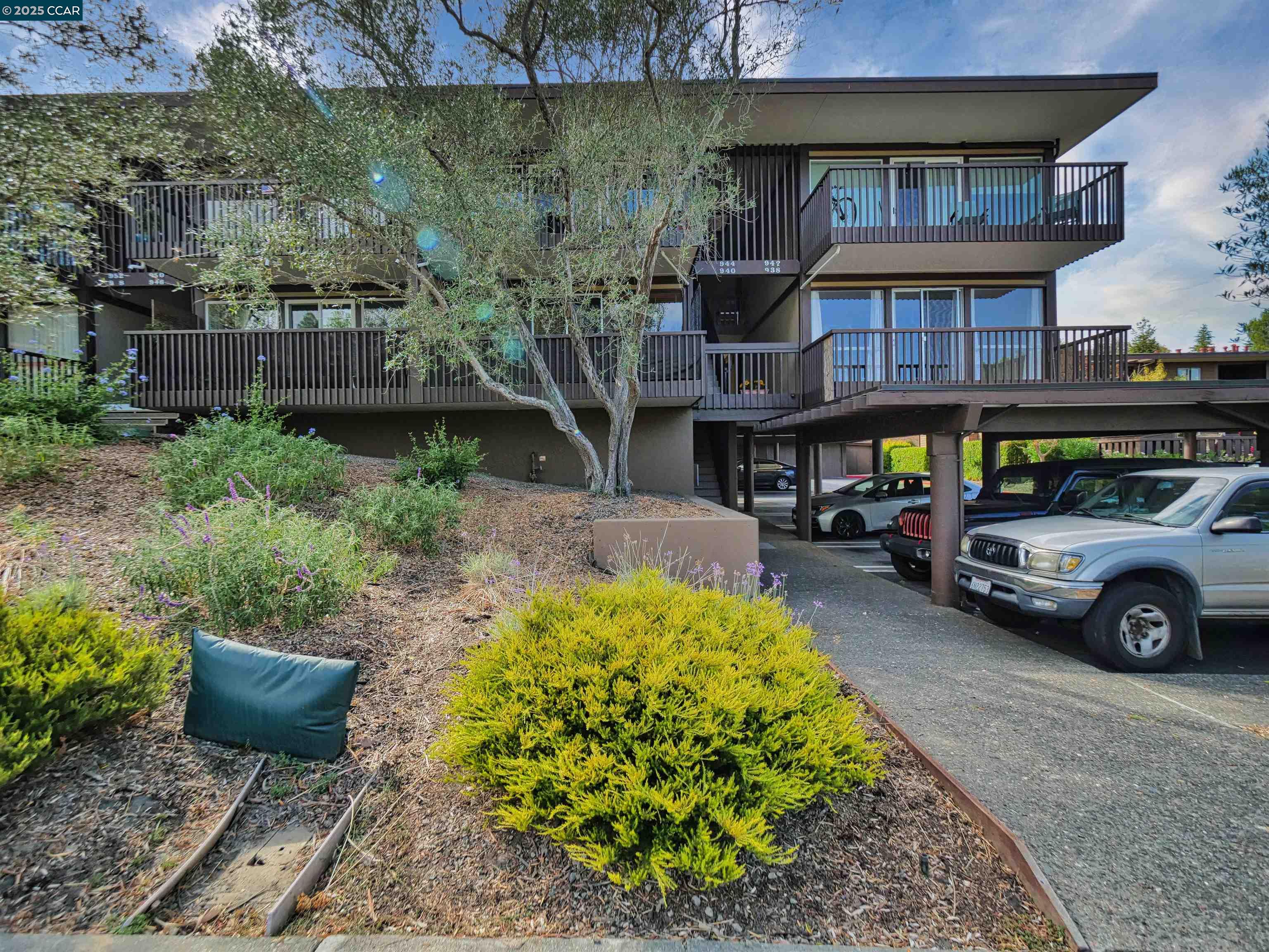 Detail Gallery Image 5 of 60 For 938 Lea Drive, San Rafael,  CA 94903 - 1 Beds | 1 Baths