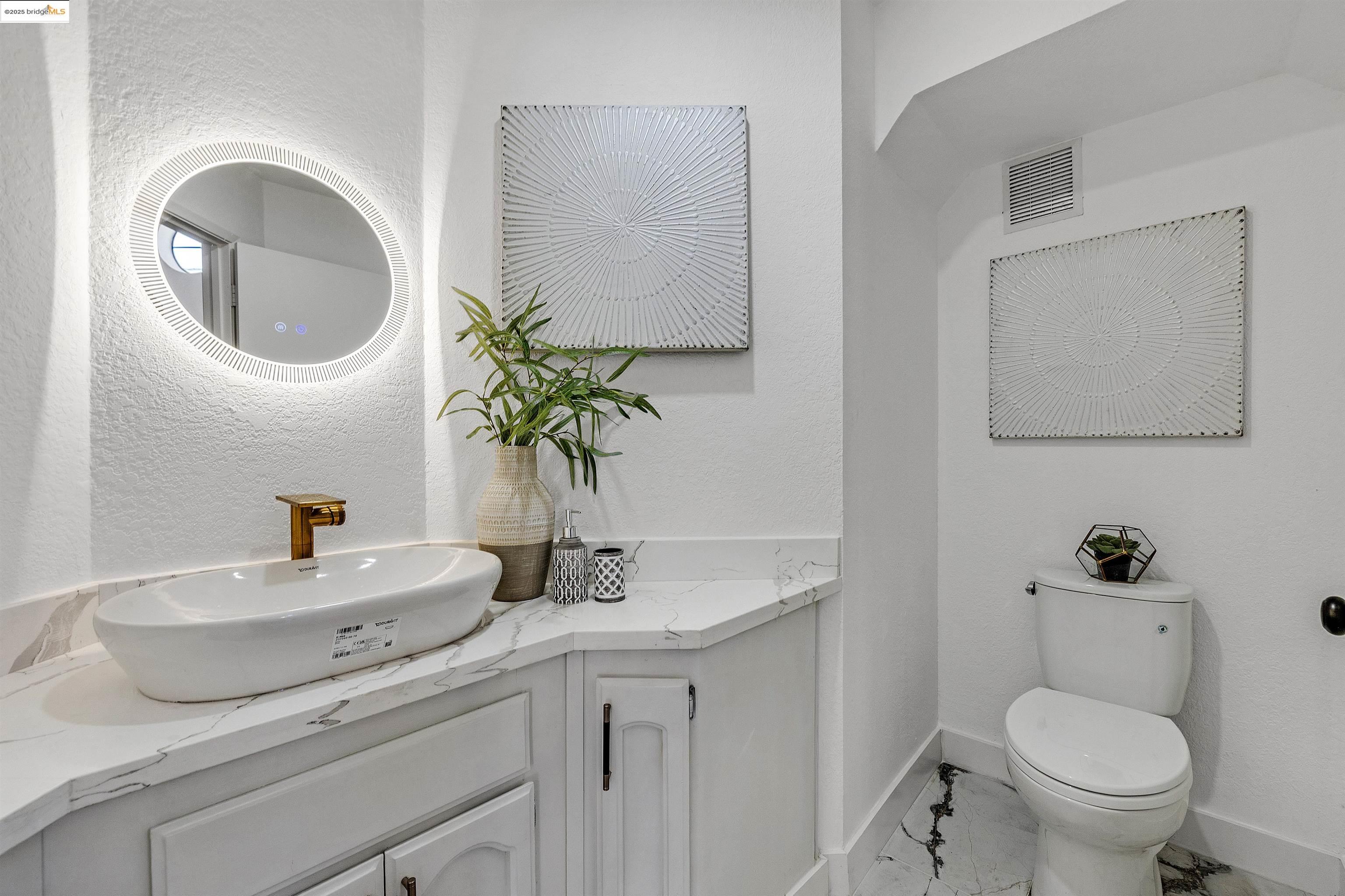 Detail Gallery Image 15 of 36 For 2863 El Capitan Dr, Pleasanton,  CA 94566 - 3 Beds | 2/1 Baths