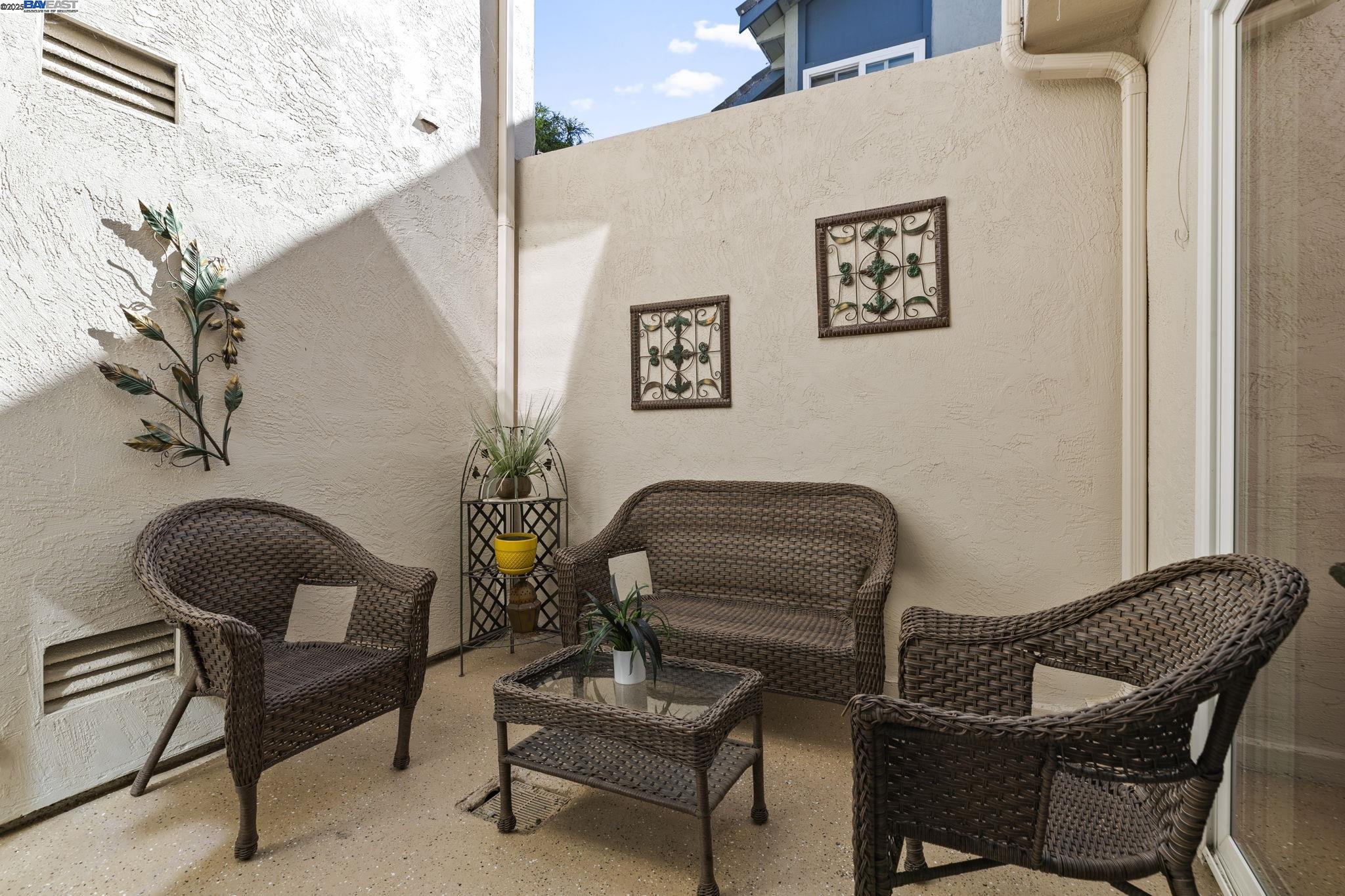 Detail Gallery Image 19 of 41 For 5139 Dryden Ct, Newark,  CA 94560 - 4 Beds | 2/1 Baths