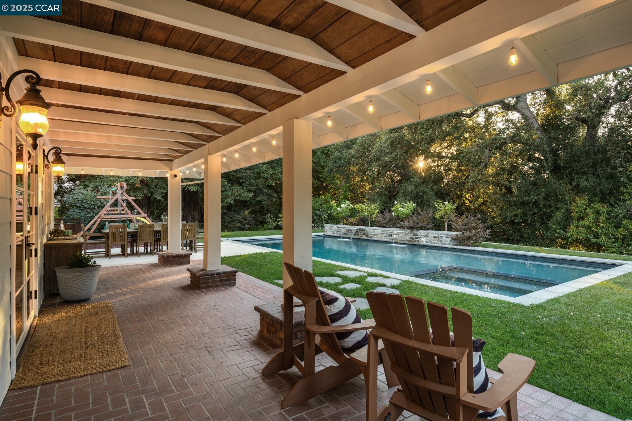 Detail Gallery Image 25 of 33 For 27 Squire Ct, Alamo,  CA 94507 - 4 Beds | 3/1 Baths