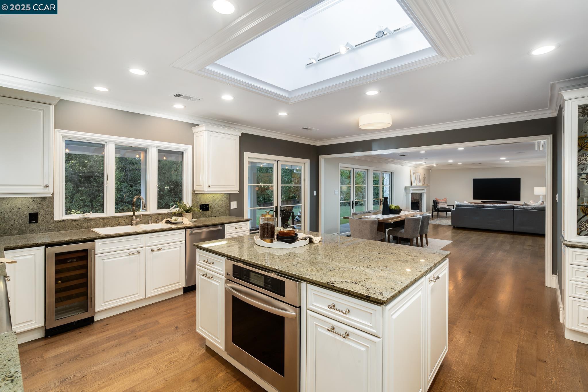 Detail Gallery Image 9 of 33 For 27 Squire Ct, Alamo,  CA 94507 - 4 Beds | 3/1 Baths