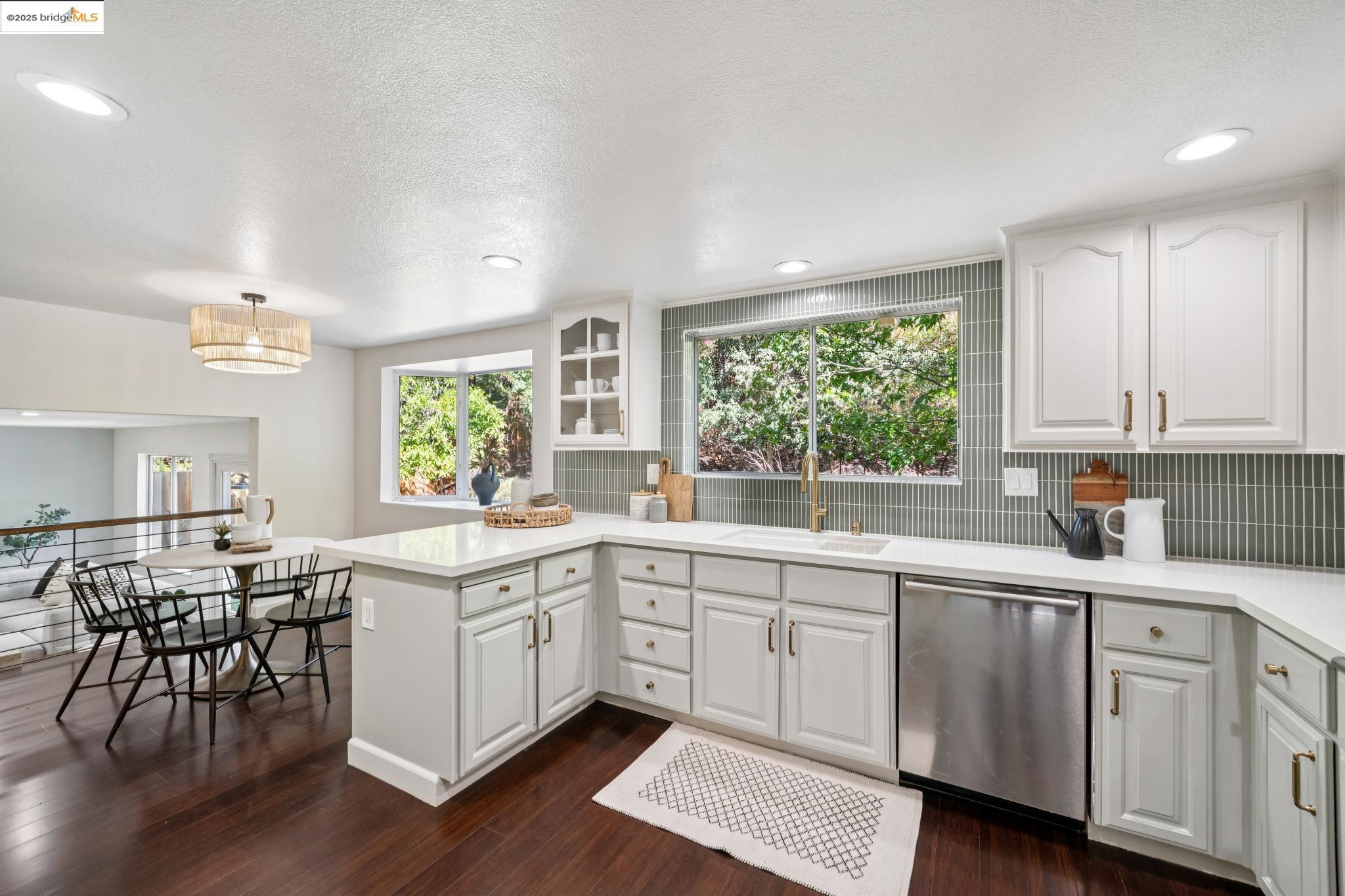 Detail Gallery Image 13 of 41 For 579 Grimsby Ln, Danville,  CA 94506 - 4 Beds | 3 Baths