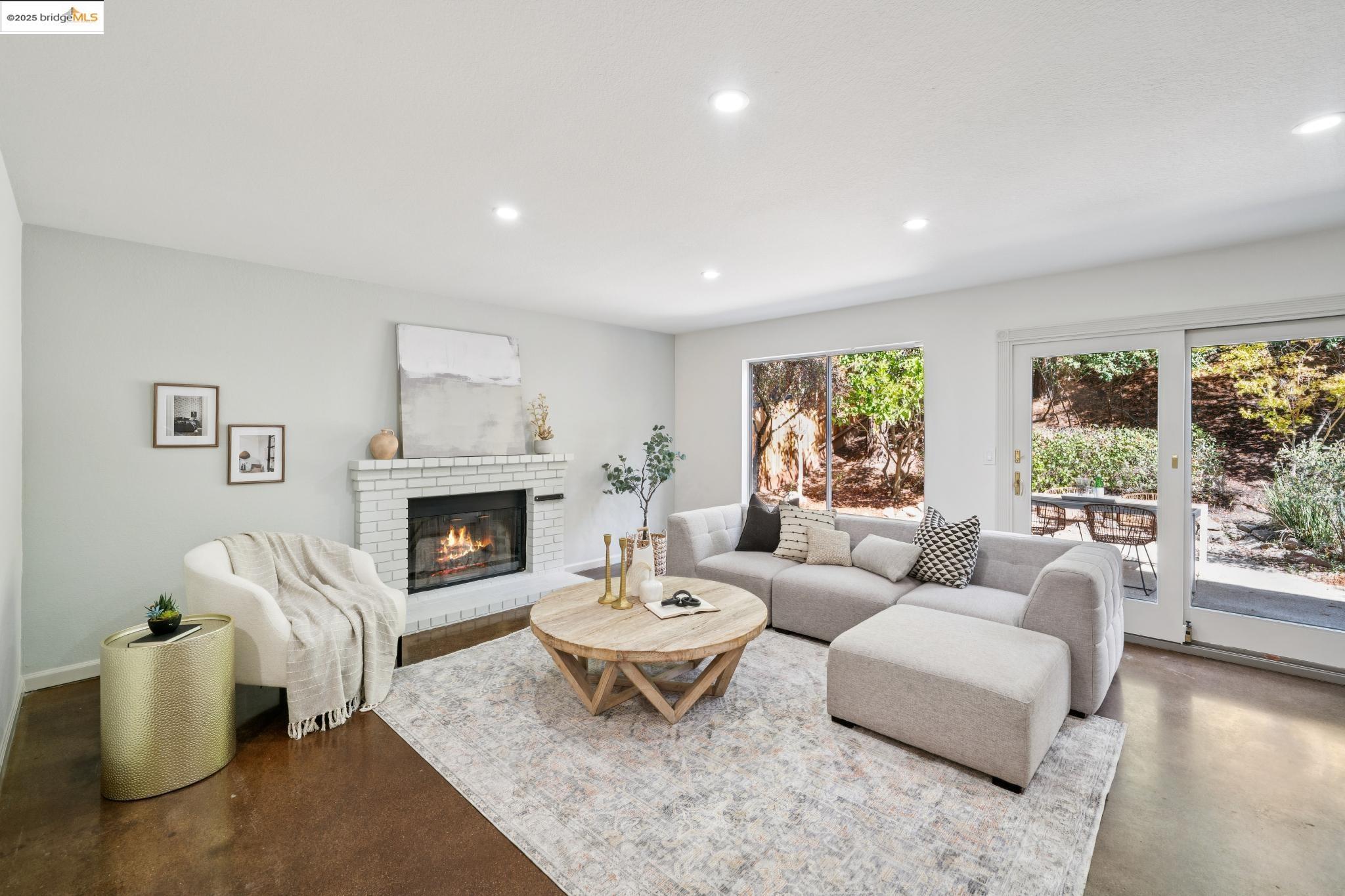 Detail Gallery Image 15 of 41 For 579 Grimsby Ln, Danville,  CA 94506 - 4 Beds | 3 Baths