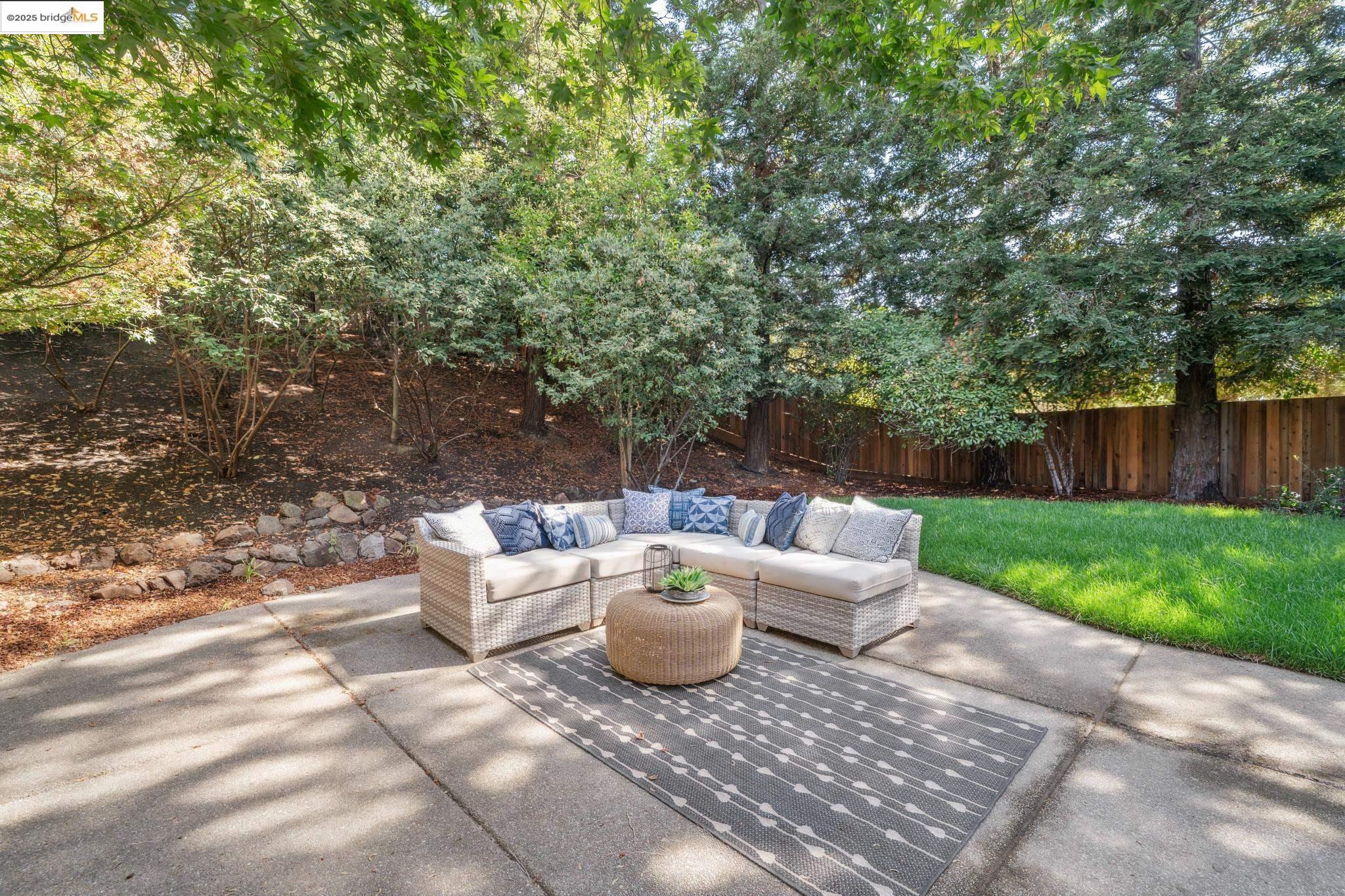 Detail Gallery Image 32 of 41 For 579 Grimsby Ln, Danville,  CA 94506 - 4 Beds | 3 Baths