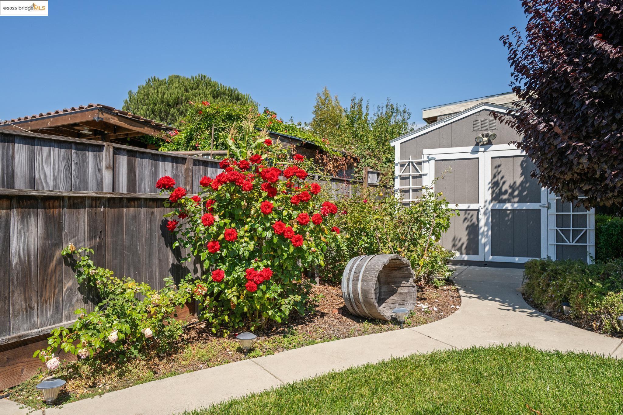 Detail Gallery Image 43 of 57 For 952 Amador St, Richmond,  CA 94805 - 2 Beds | 1 Baths