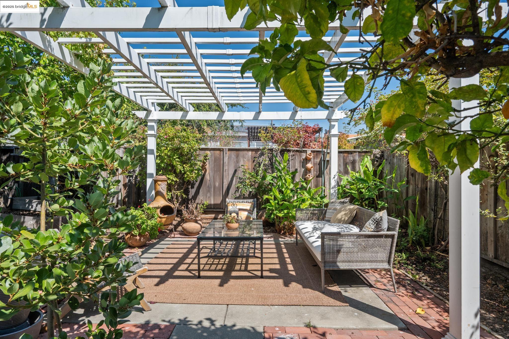 Detail Gallery Image 50 of 57 For 952 Amador St, Richmond,  CA 94805 - 2 Beds | 1 Baths