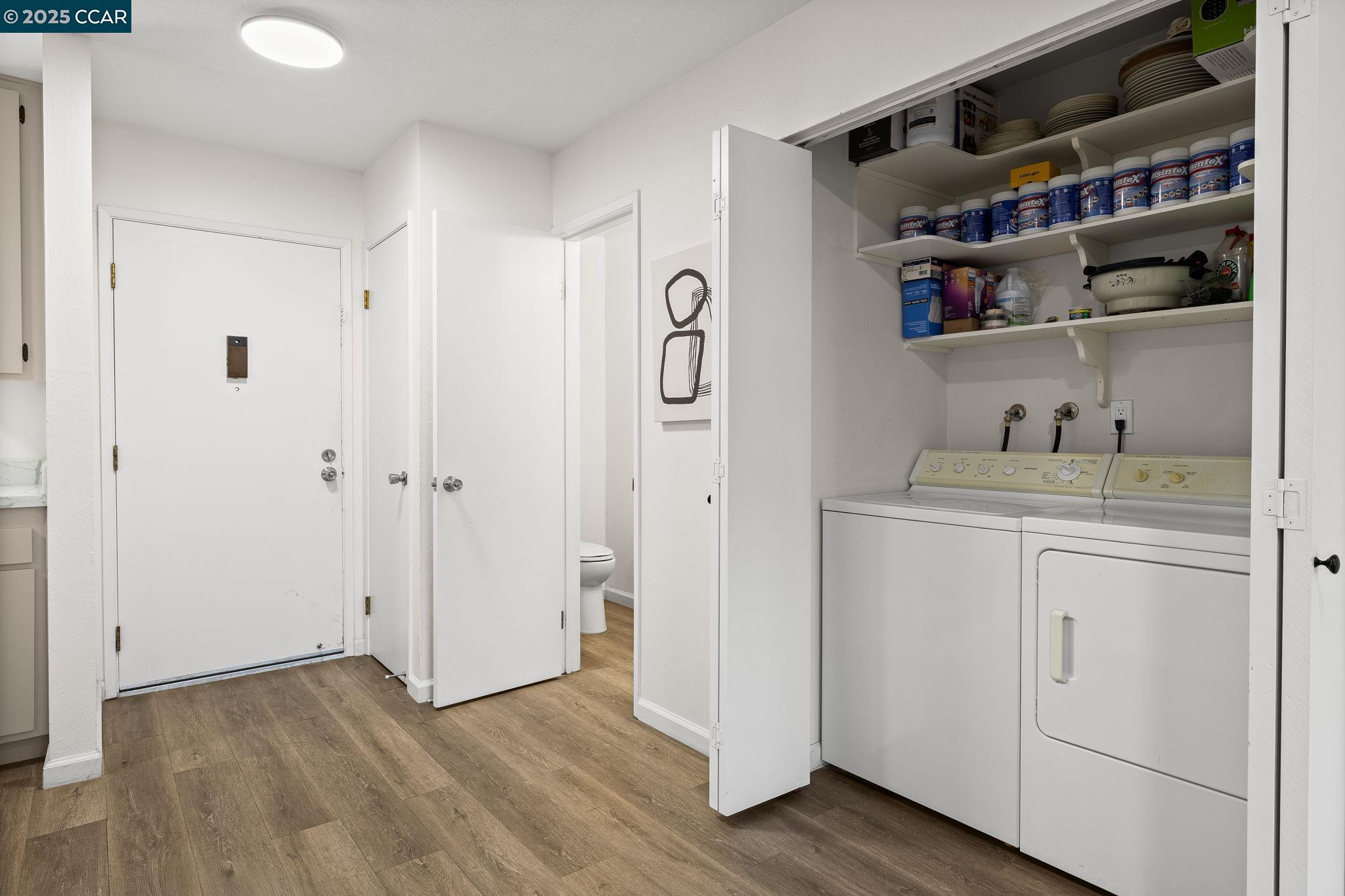 Detail Gallery Image 11 of 23 For 371 Joan Vista Street, El Sobrante,  CA 94803-1913 - 3 Beds | 2/1 Baths