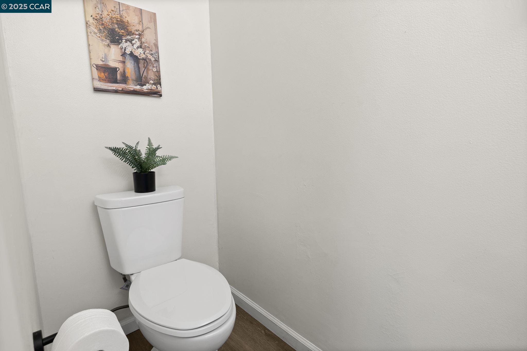Detail Gallery Image 13 of 23 For 371 Joan Vista Street, El Sobrante,  CA 94803-1913 - 3 Beds | 2/1 Baths