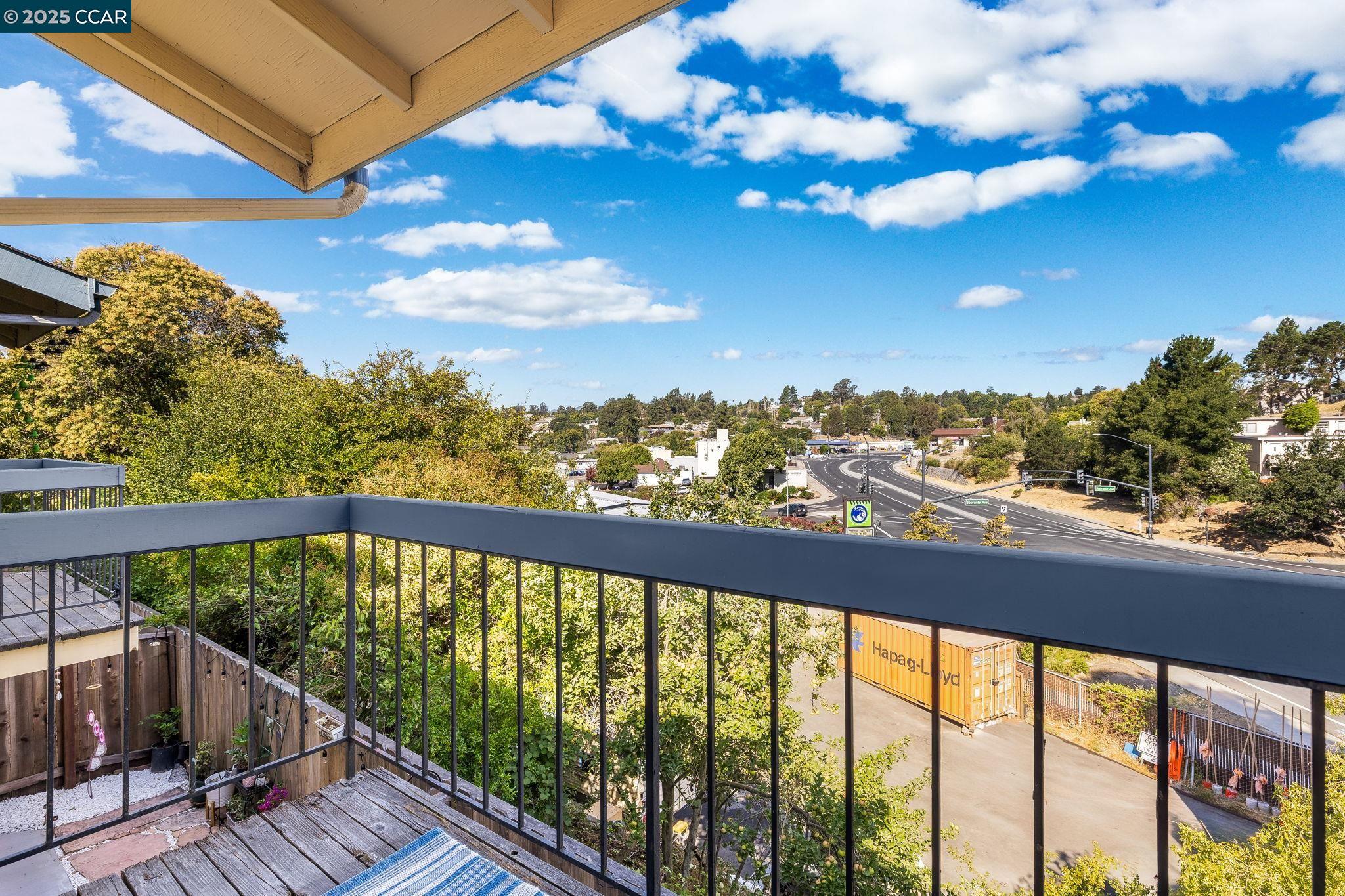 Detail Gallery Image 19 of 23 For 371 Joan Vista Street, El Sobrante,  CA 94803-1913 - 3 Beds | 2/1 Baths