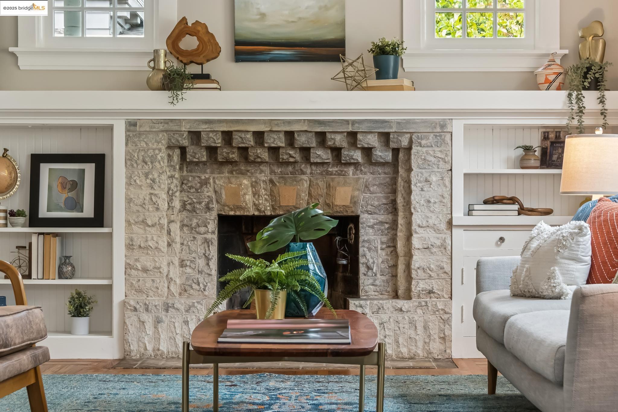Detail Gallery Image 5 of 28 For 419 43rd St., Oakland,  CA 94609 - 2 Beds | 1 Baths
