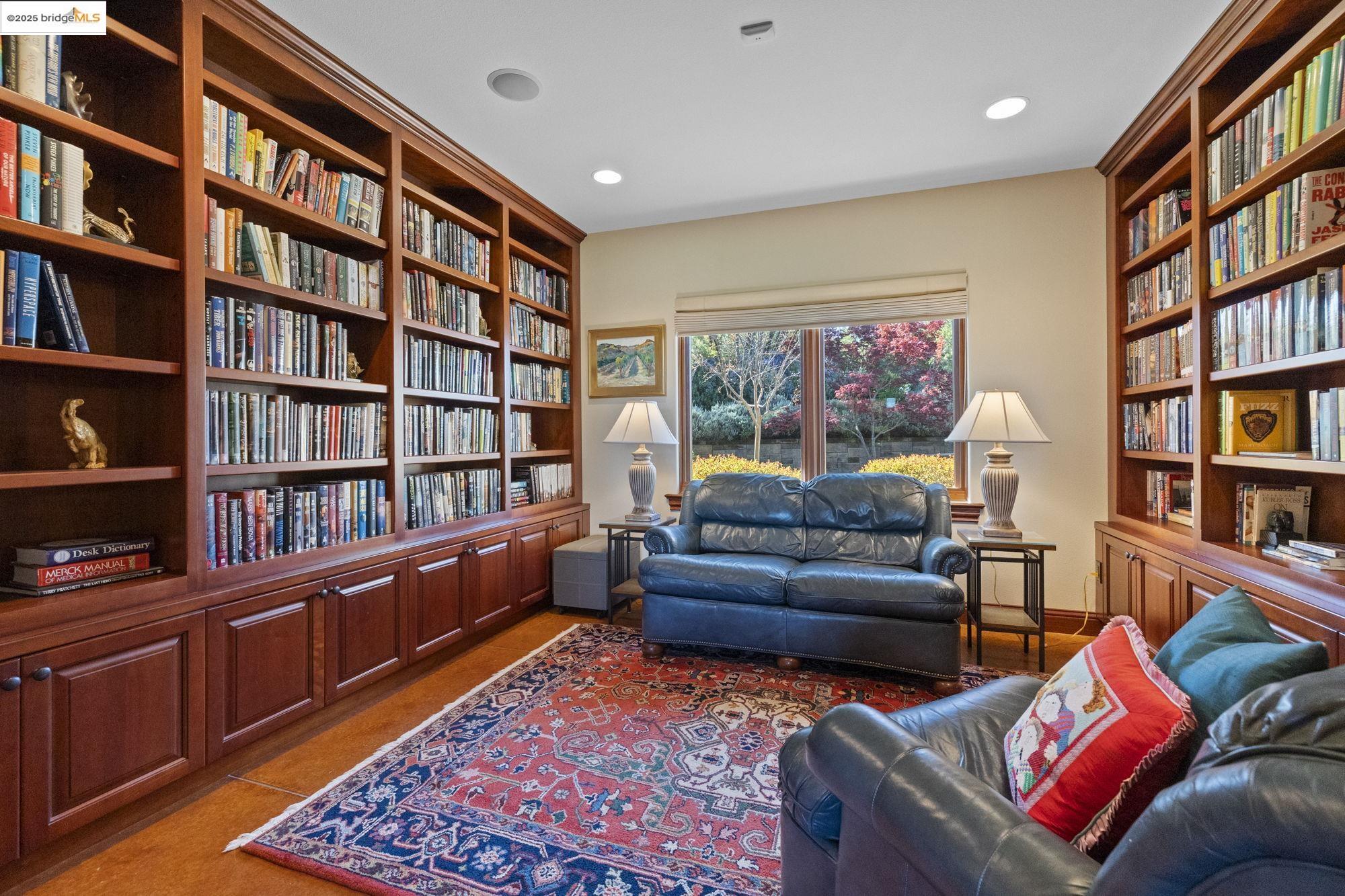 Detail Gallery Image 23 of 55 For 10270 Slate Rim Rd, Sonora,  CA 95370 - 3 Beds | 3 Baths