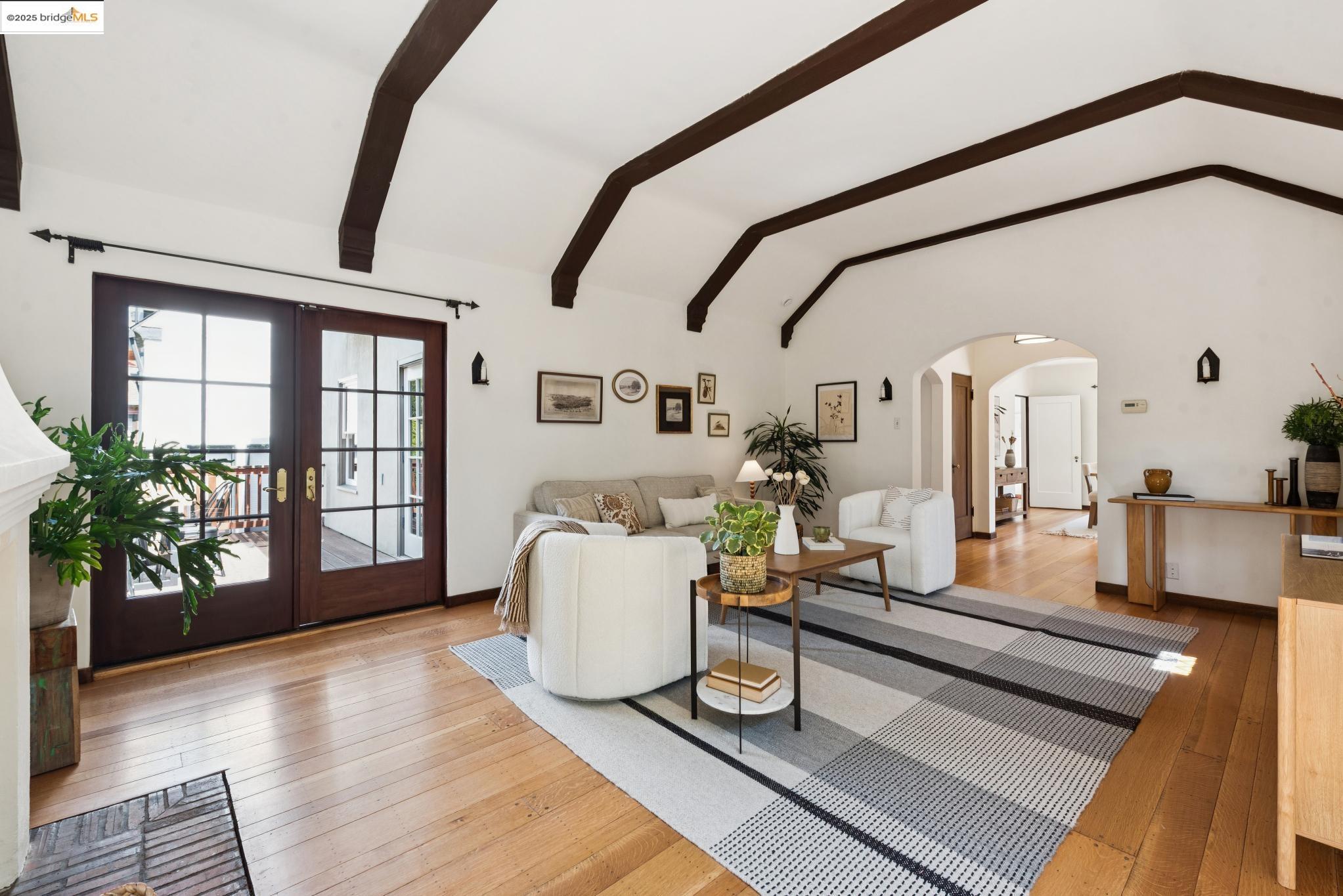Detail Gallery Image 20 of 60 For 566 the Alameda, Berkeley,  CA 94707 - 4 Beds | 2 Baths