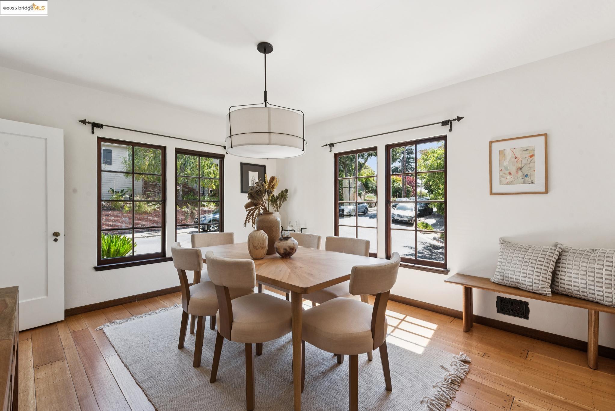 Detail Gallery Image 22 of 60 For 566 the Alameda, Berkeley,  CA 94707 - 4 Beds | 2 Baths
