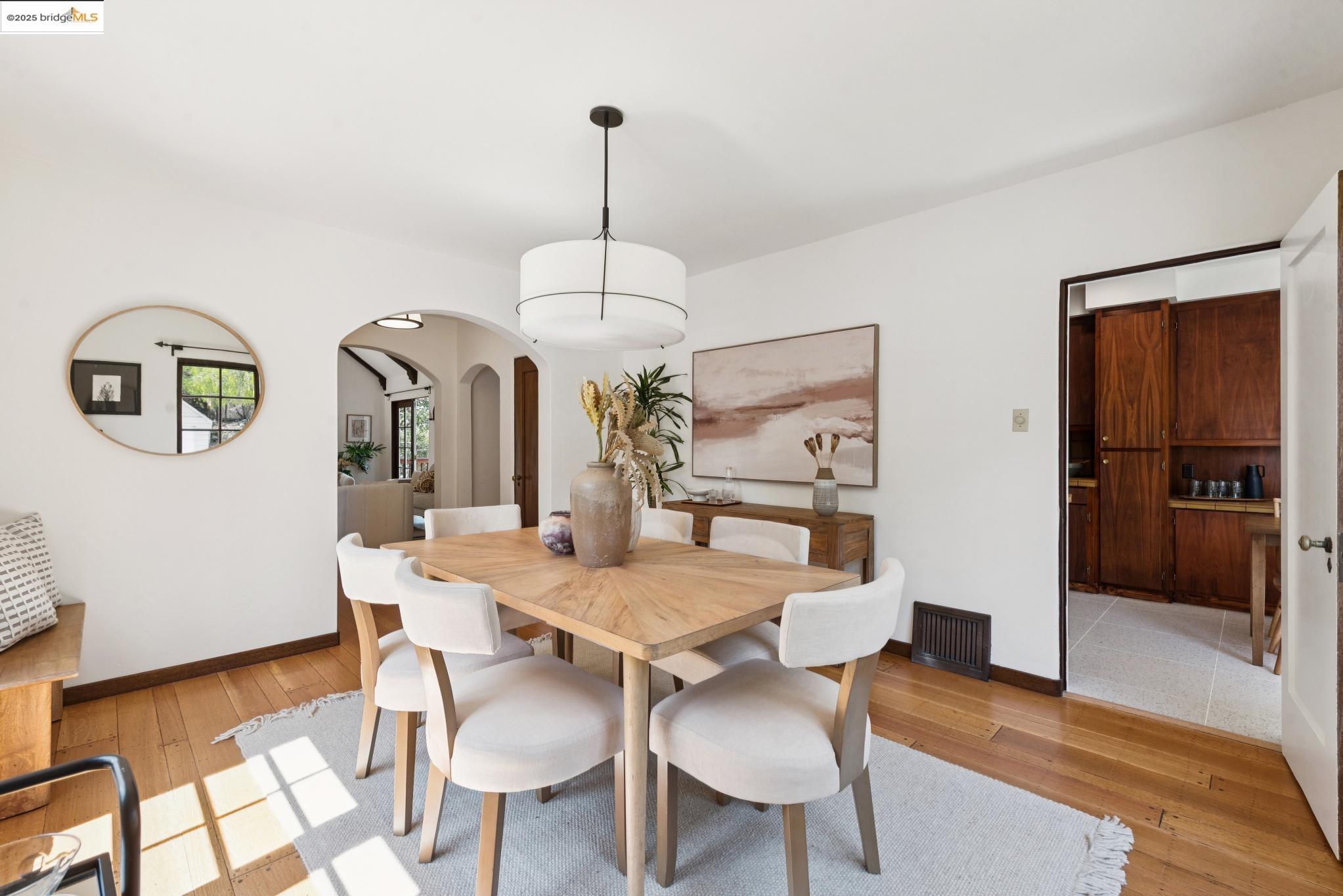 Detail Gallery Image 25 of 60 For 566 the Alameda, Berkeley,  CA 94707 - 4 Beds | 2 Baths