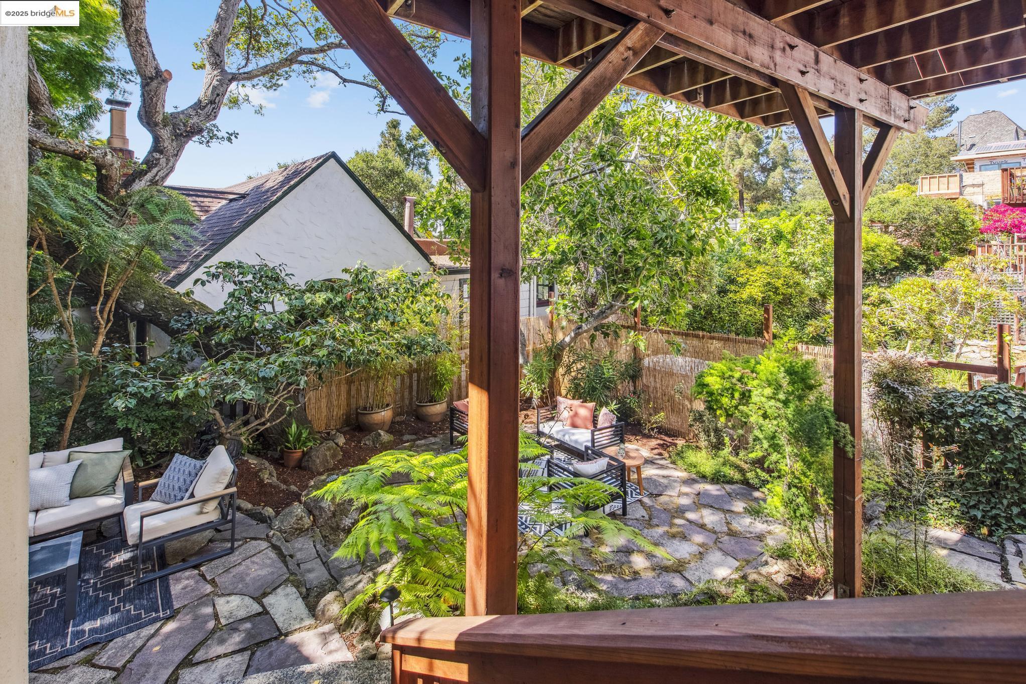 Detail Gallery Image 52 of 60 For 566 the Alameda, Berkeley,  CA 94707 - 4 Beds | 2 Baths