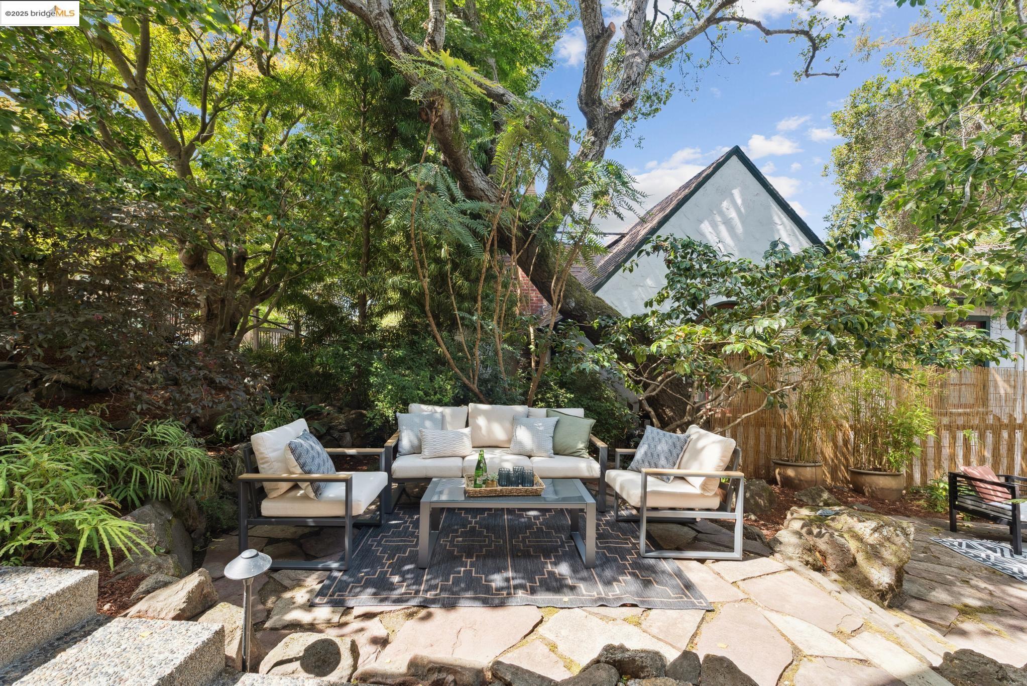 Detail Gallery Image 57 of 60 For 566 the Alameda, Berkeley,  CA 94707 - 4 Beds | 2 Baths