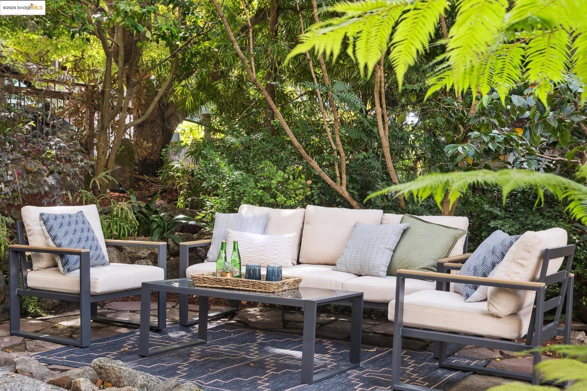 Detail Gallery Image 58 of 60 For 566 the Alameda, Berkeley,  CA 94707 - 4 Beds | 2 Baths