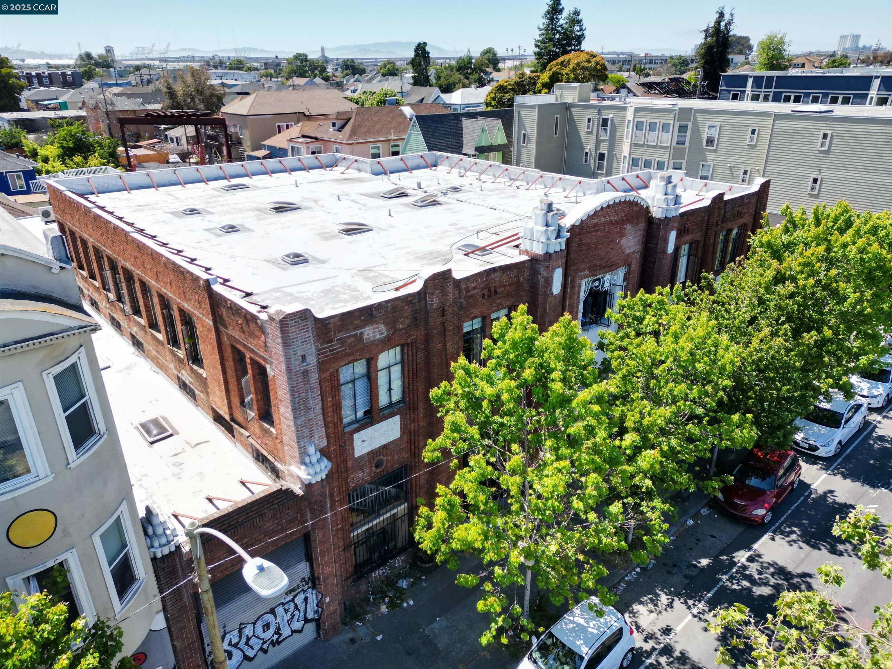 Detail Gallery Image 2 of 18 For 2521 San Pablo Ave, Oakland,  CA 94612 - – Beds | – Baths