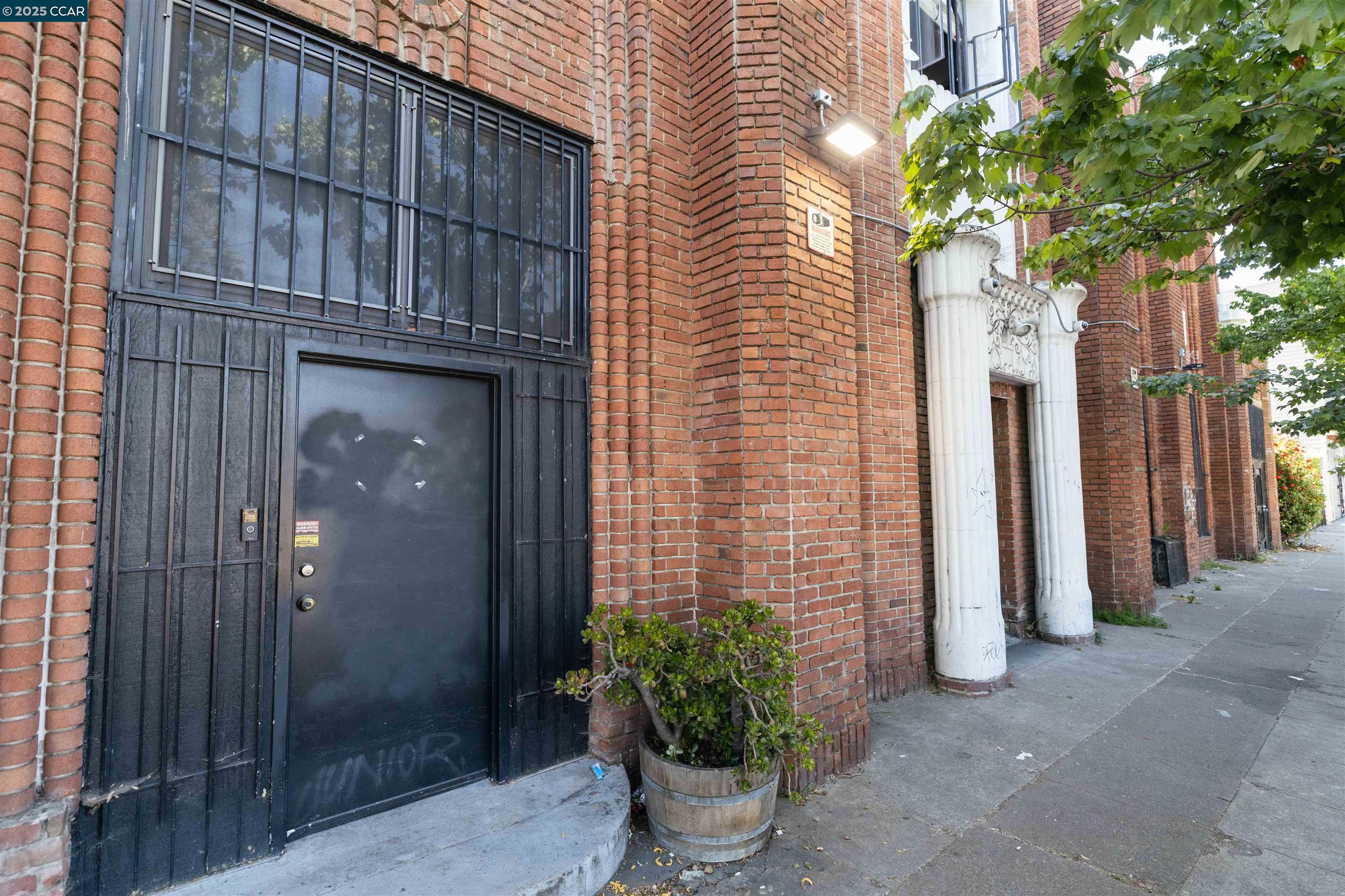 Detail Gallery Image 7 of 18 For 2521 San Pablo Ave, Oakland,  CA 94612 - – Beds | – Baths