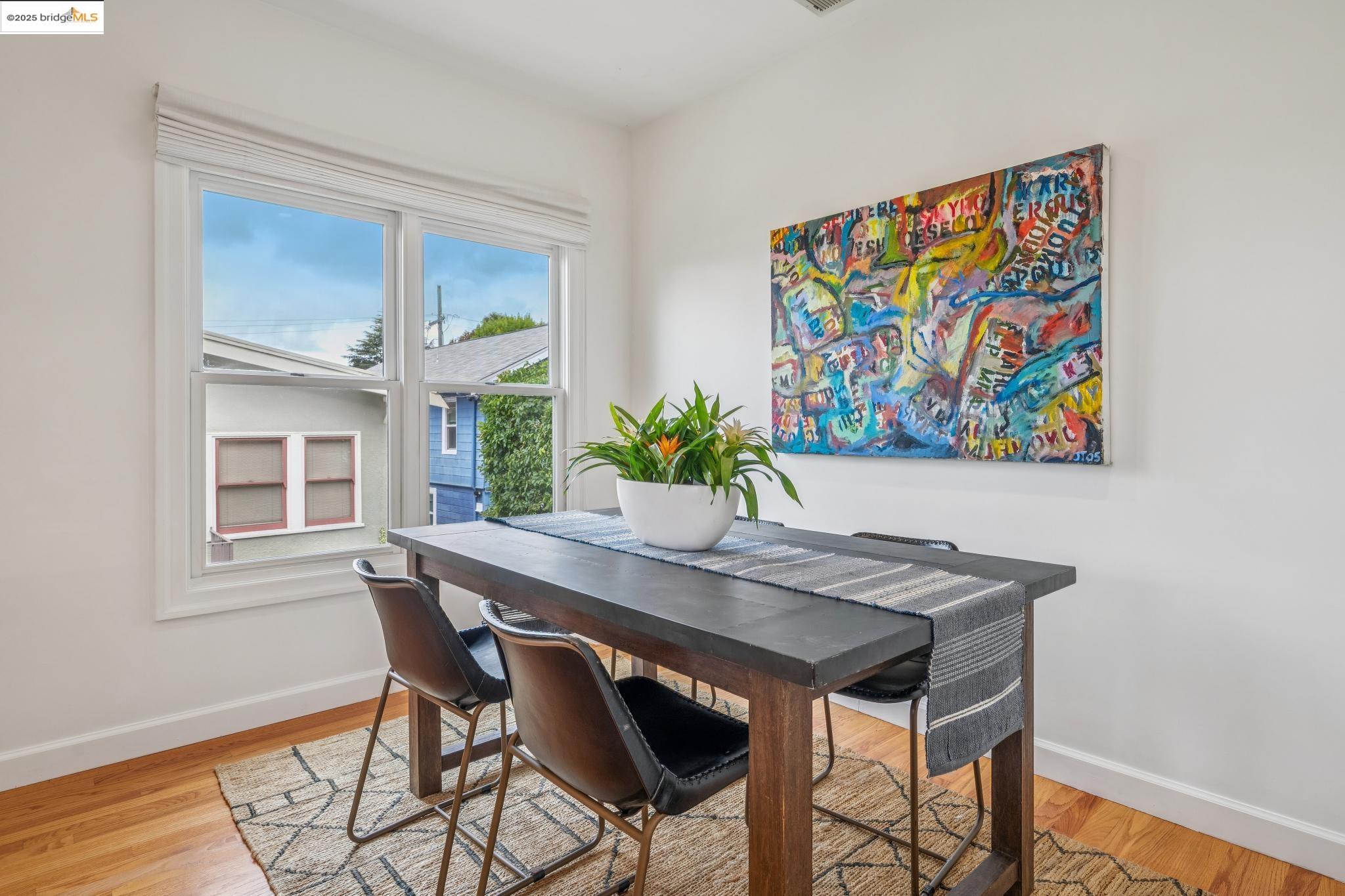 Detail Gallery Image 16 of 60 For 4926 Desmond St, Oakland,  CA 94618 - 2 Beds | 1/1 Baths