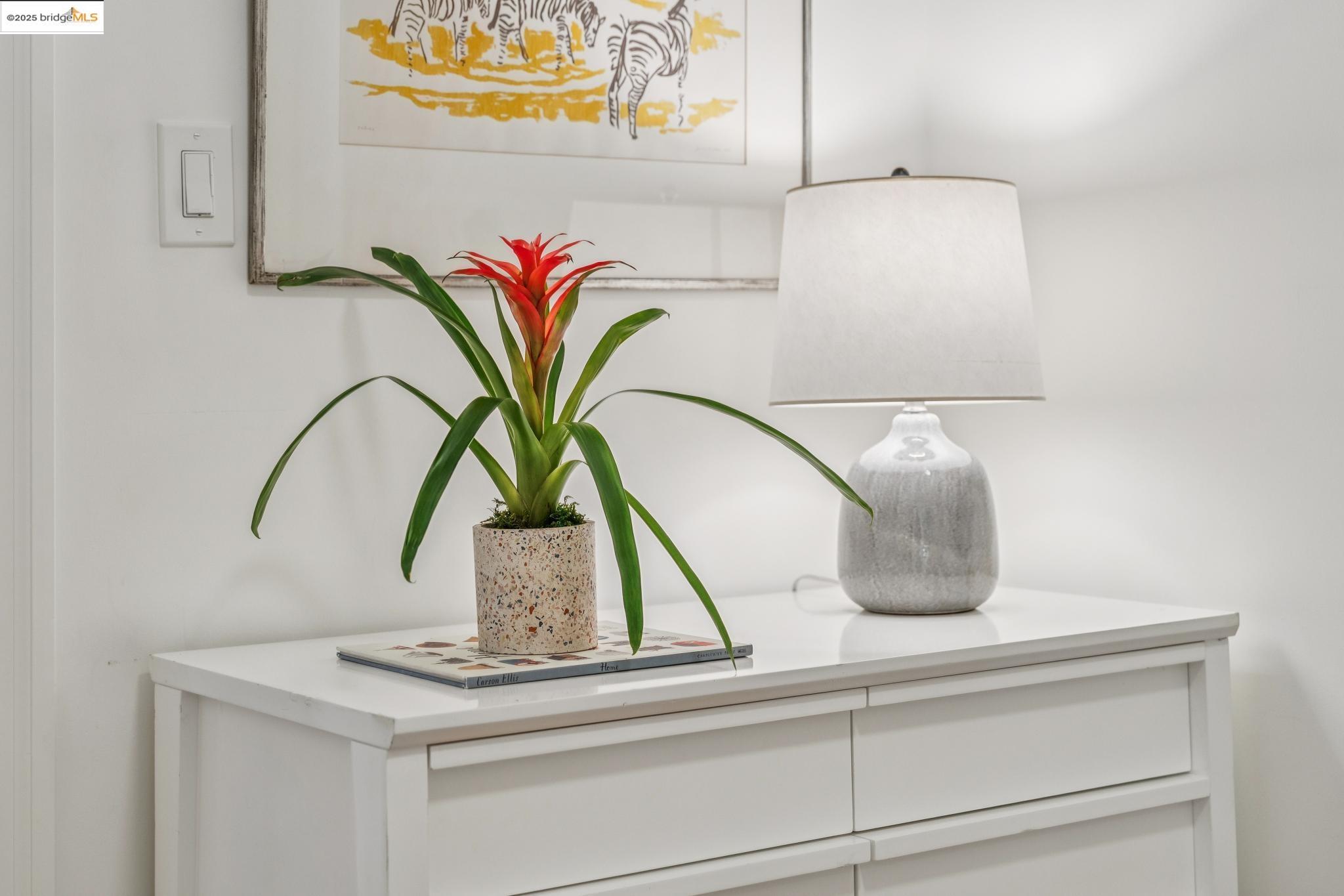 Detail Gallery Image 40 of 60 For 4926 Desmond St, Oakland,  CA 94618 - 2 Beds | 1/1 Baths
