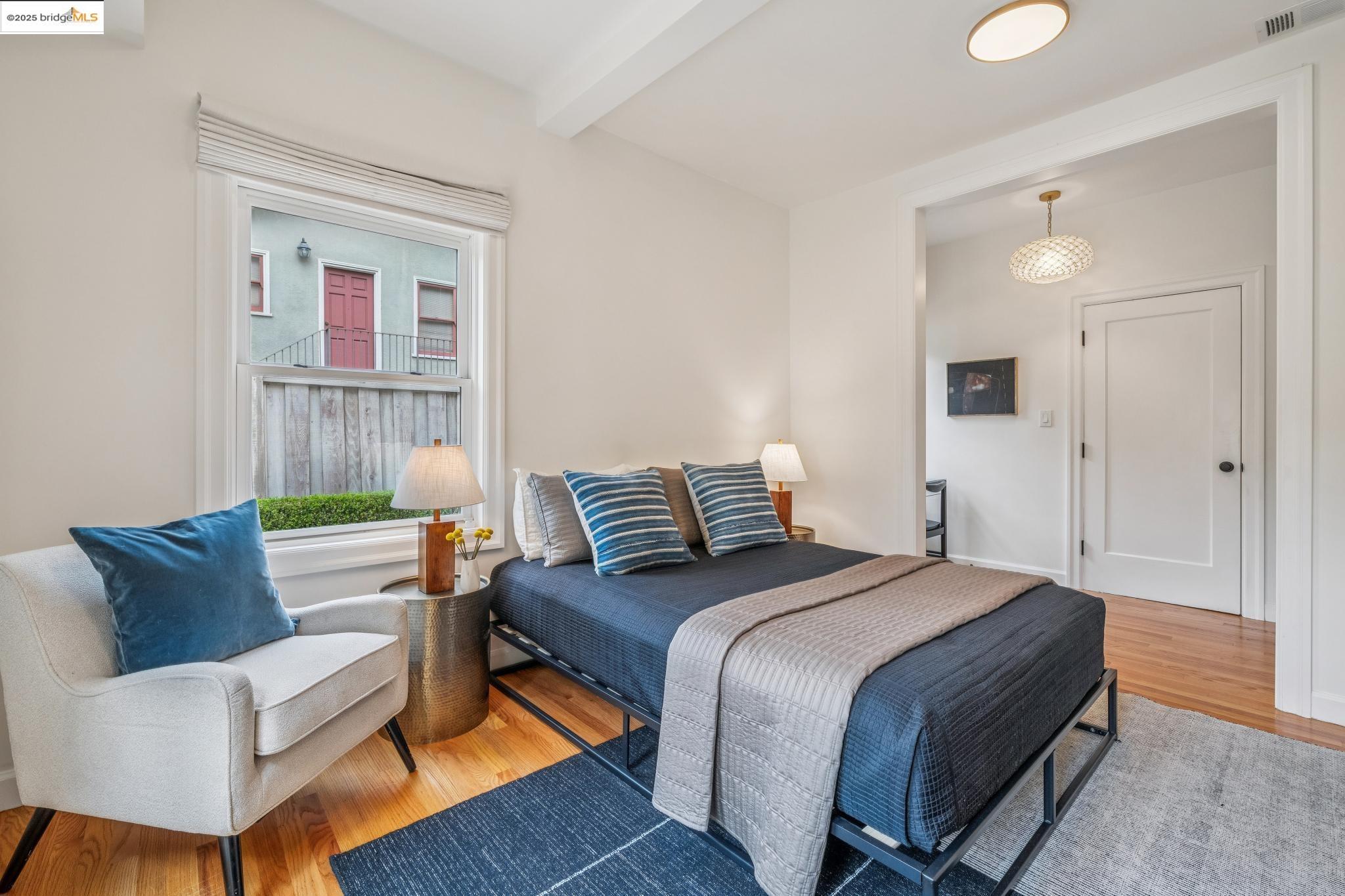 Detail Gallery Image 51 of 60 For 4926 Desmond St, Oakland,  CA 94618 - 2 Beds | 1/1 Baths