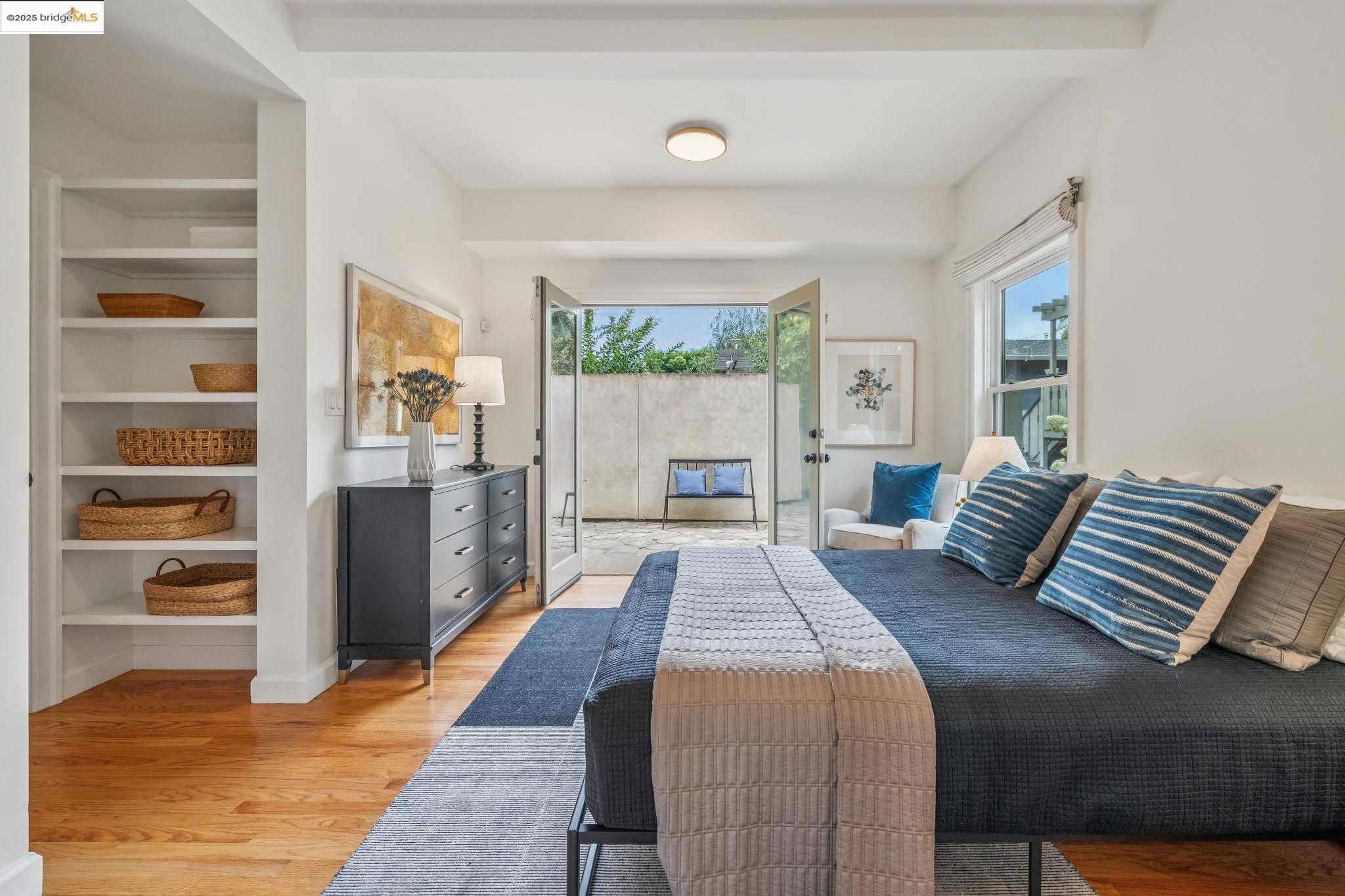 Detail Gallery Image 56 of 60 For 4926 Desmond St, Oakland,  CA 94618 - 2 Beds | 1/1 Baths