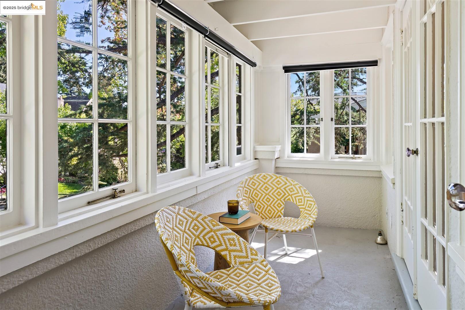 Detail Gallery Image 19 of 54 For 121 Nova Dr, Piedmont,  CA 94610 - 3 Beds | 2 Baths