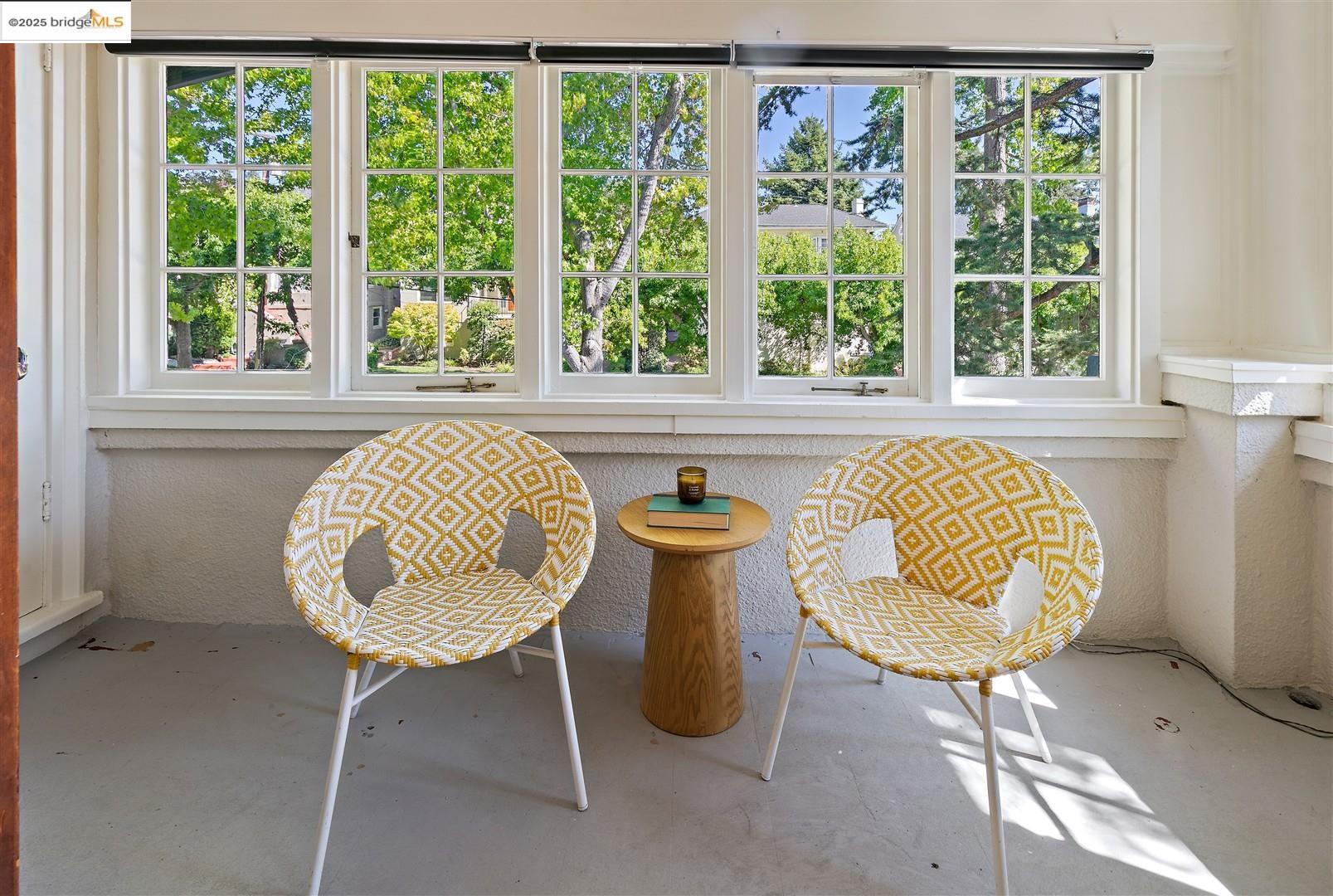 Detail Gallery Image 20 of 54 For 121 Nova Dr, Piedmont,  CA 94610 - 3 Beds | 2 Baths