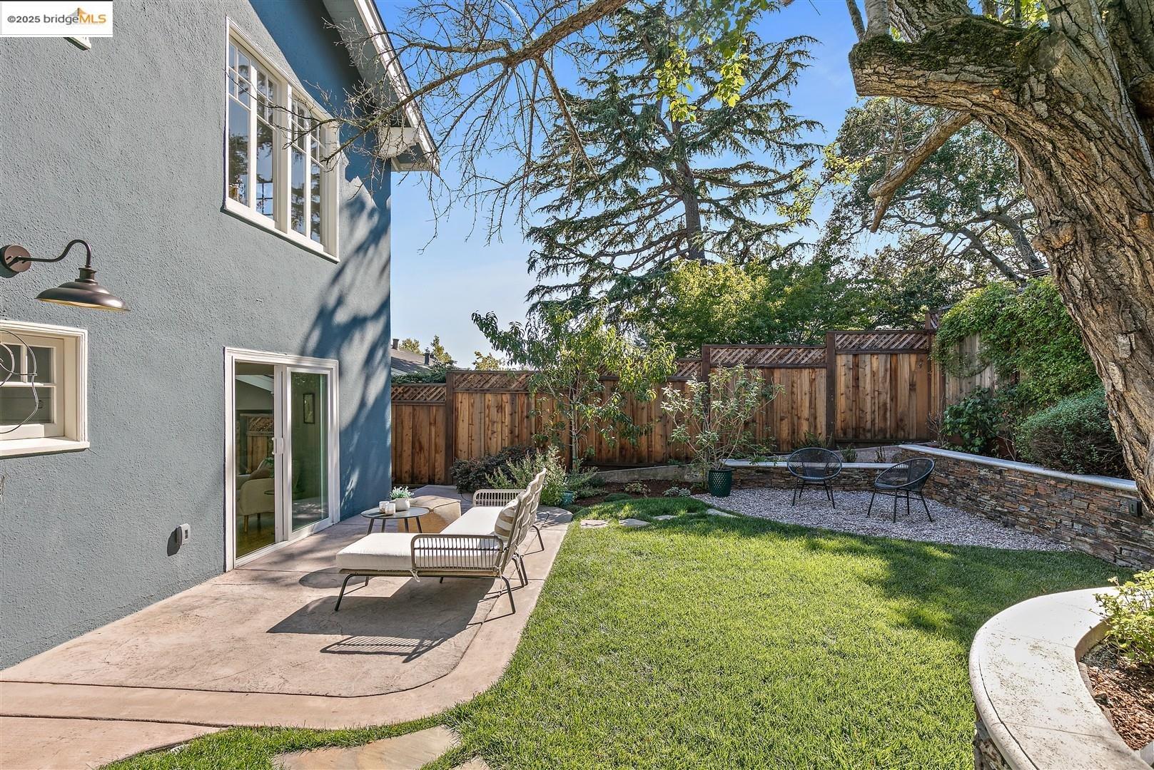 Detail Gallery Image 40 of 54 For 121 Nova Dr, Piedmont,  CA 94610 - 3 Beds | 2 Baths