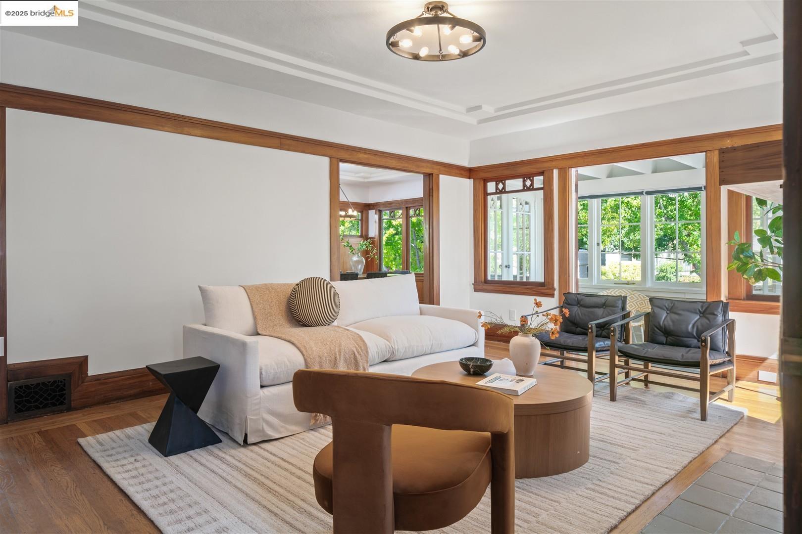Detail Gallery Image 10 of 54 For 121 Nova Dr, Piedmont,  CA 94610 - 3 Beds | 2 Baths