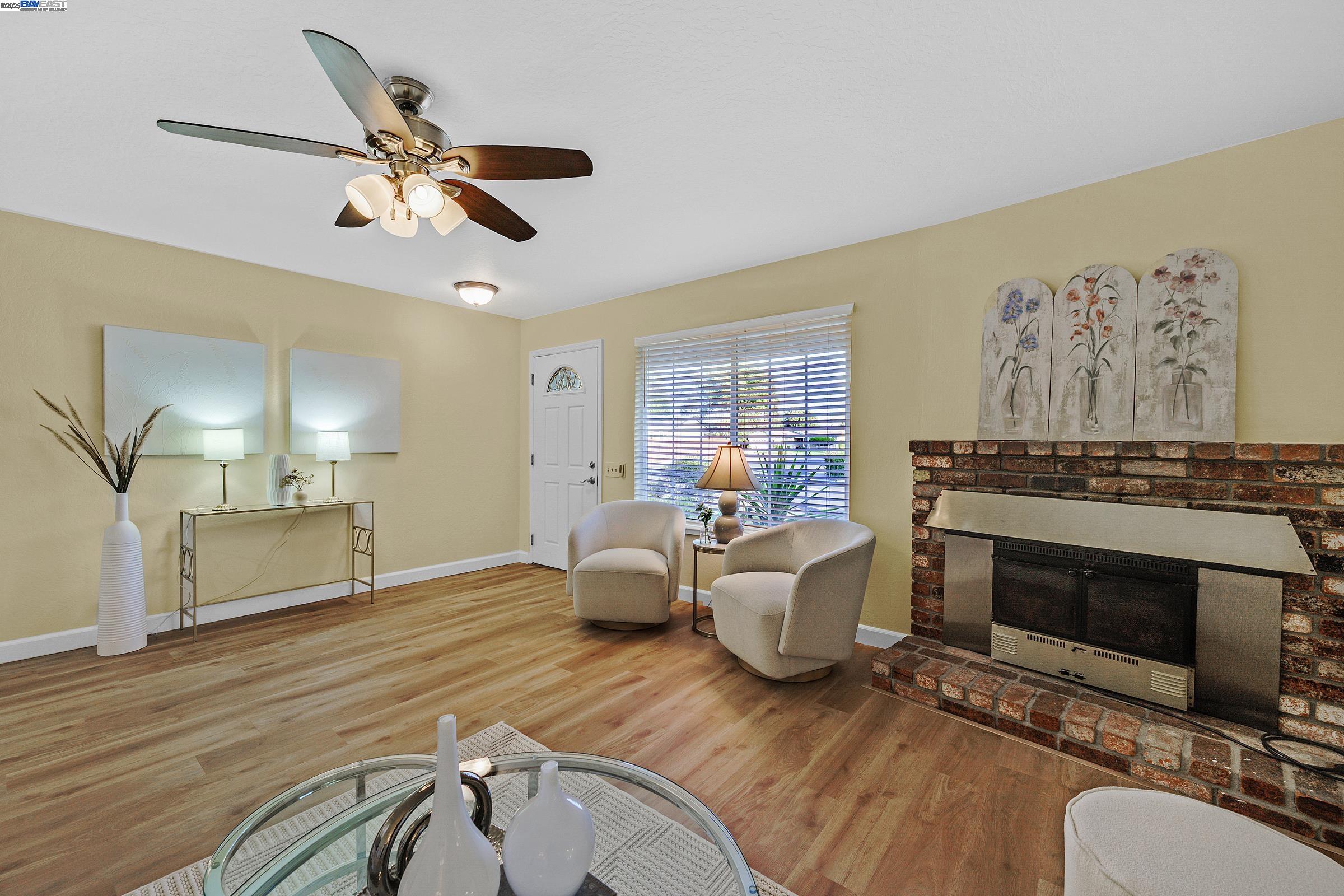 Detail Gallery Image 12 of 39 For 866 Cortland Way, Livermore,  CA 94551 - 4 Beds | 2 Baths