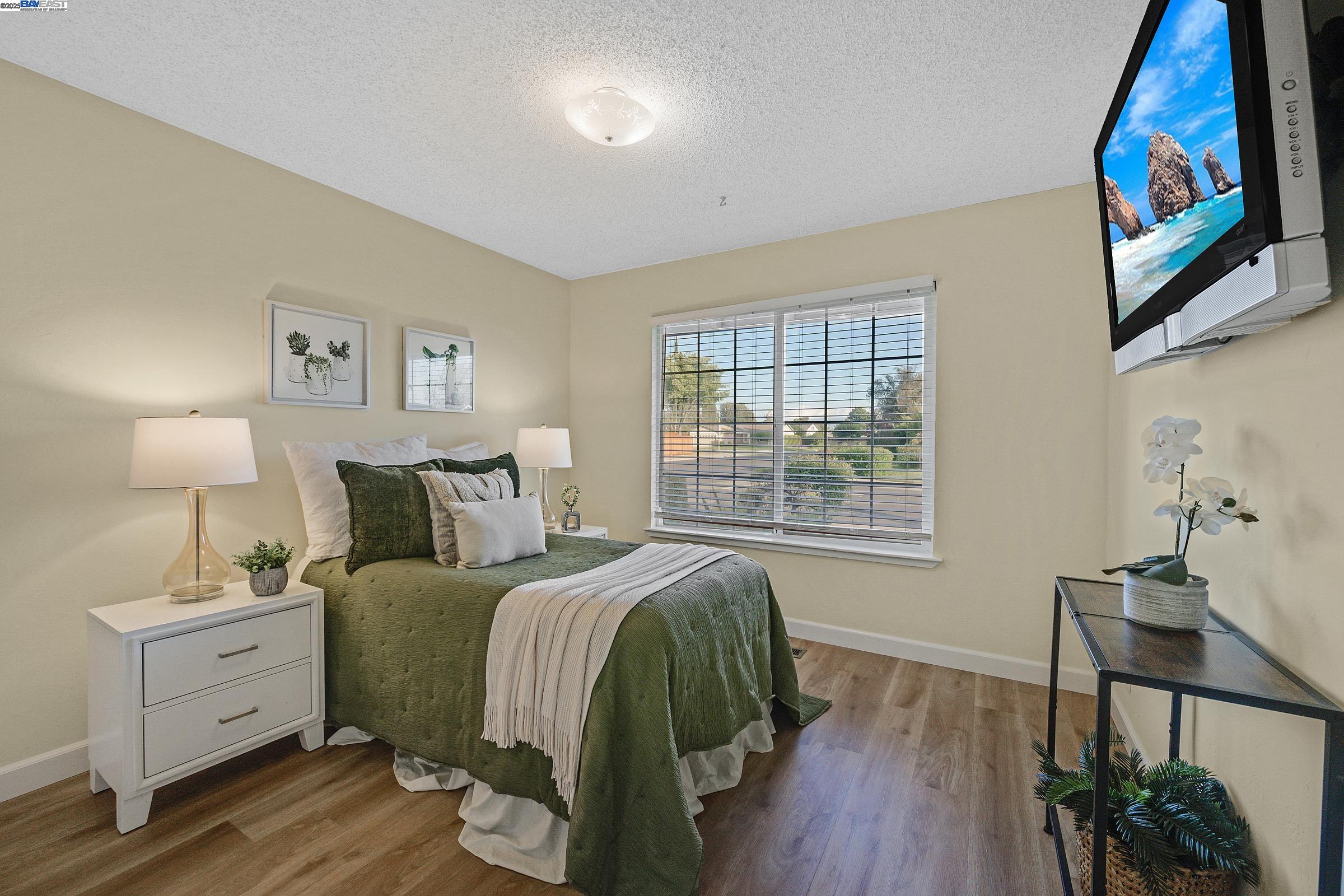 Detail Gallery Image 23 of 39 For 866 Cortland Way, Livermore,  CA 94551 - 4 Beds | 2 Baths
