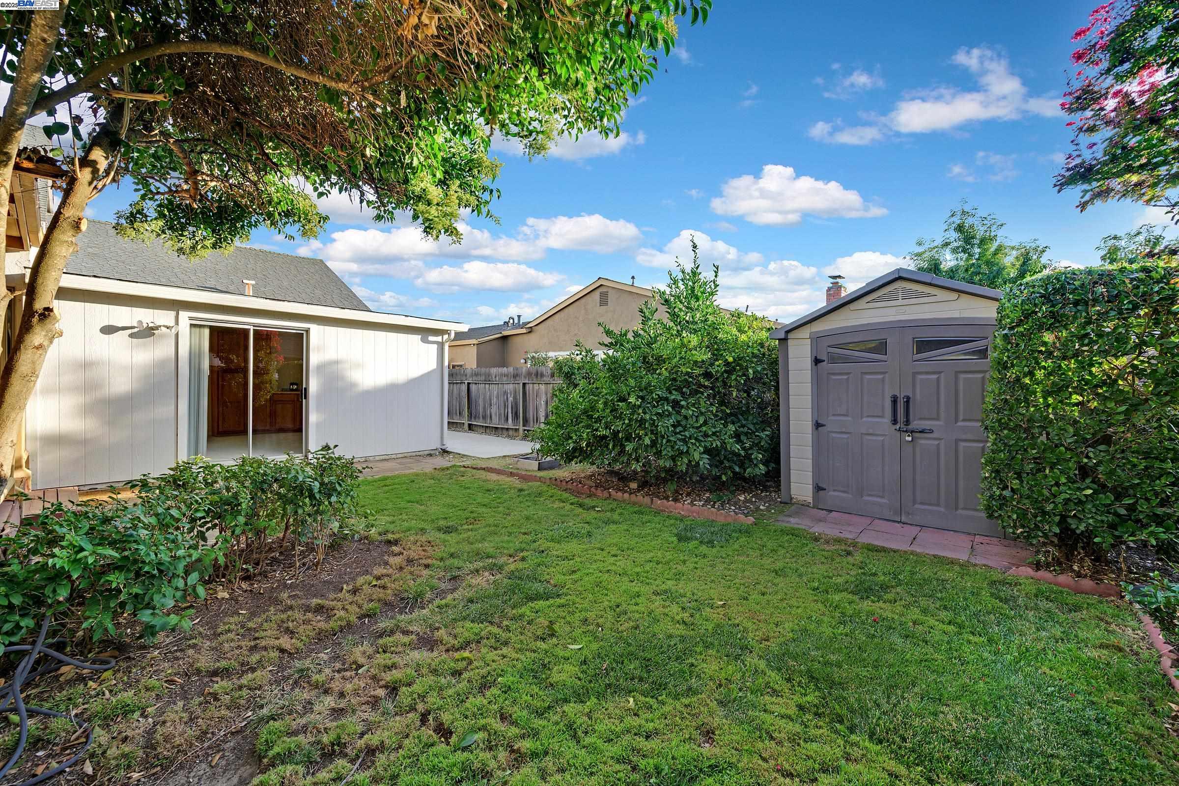 Detail Gallery Image 6 of 39 For 866 Cortland Way, Livermore,  CA 94551 - 4 Beds | 2 Baths