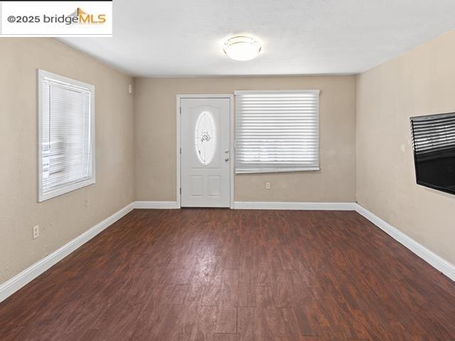 Detail Gallery Image 3 of 10 For 1132 86th Ave, Oakland,  CA 94621 - 1 Beds | 1 Baths