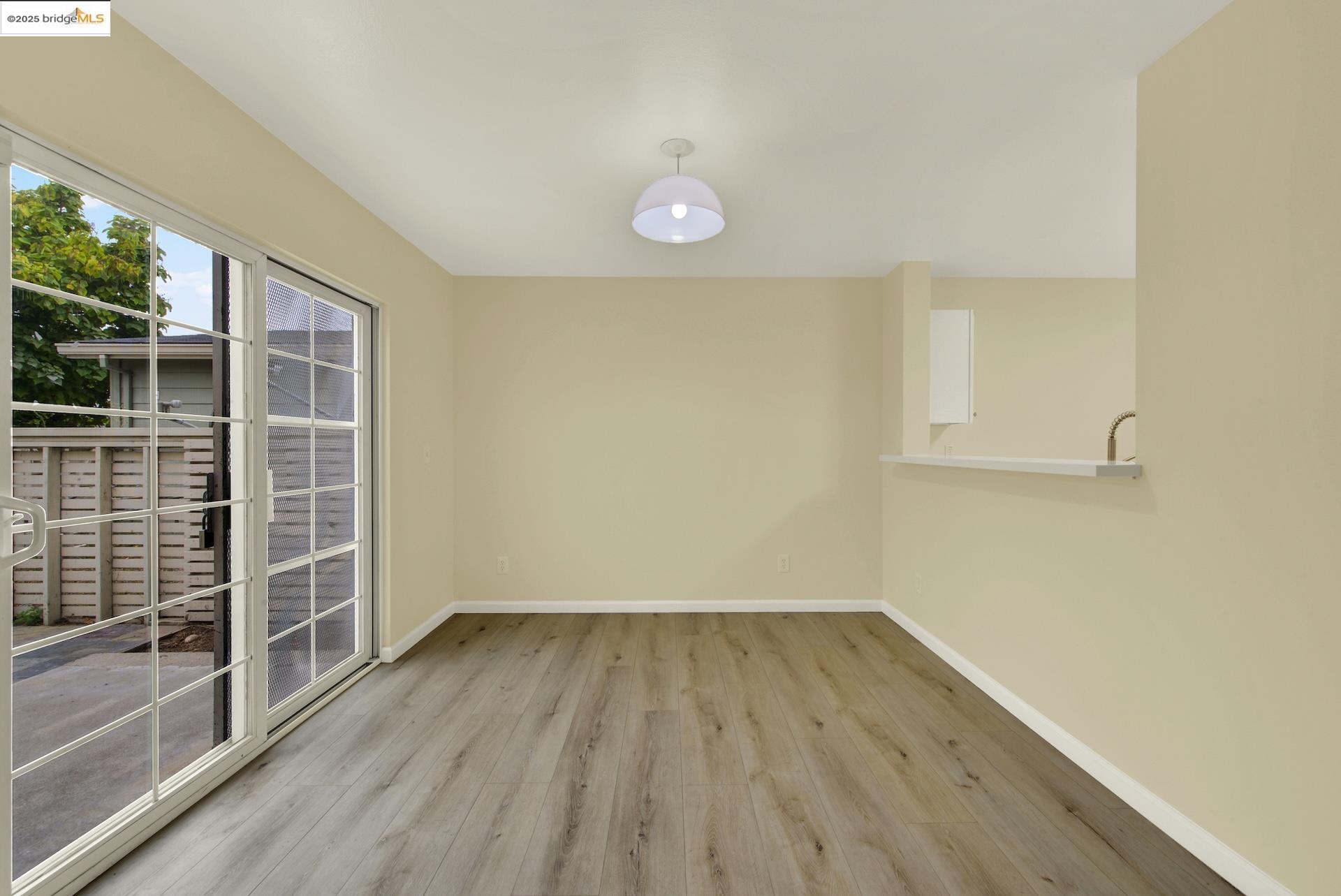 Photo #5: 41111042 Listing 