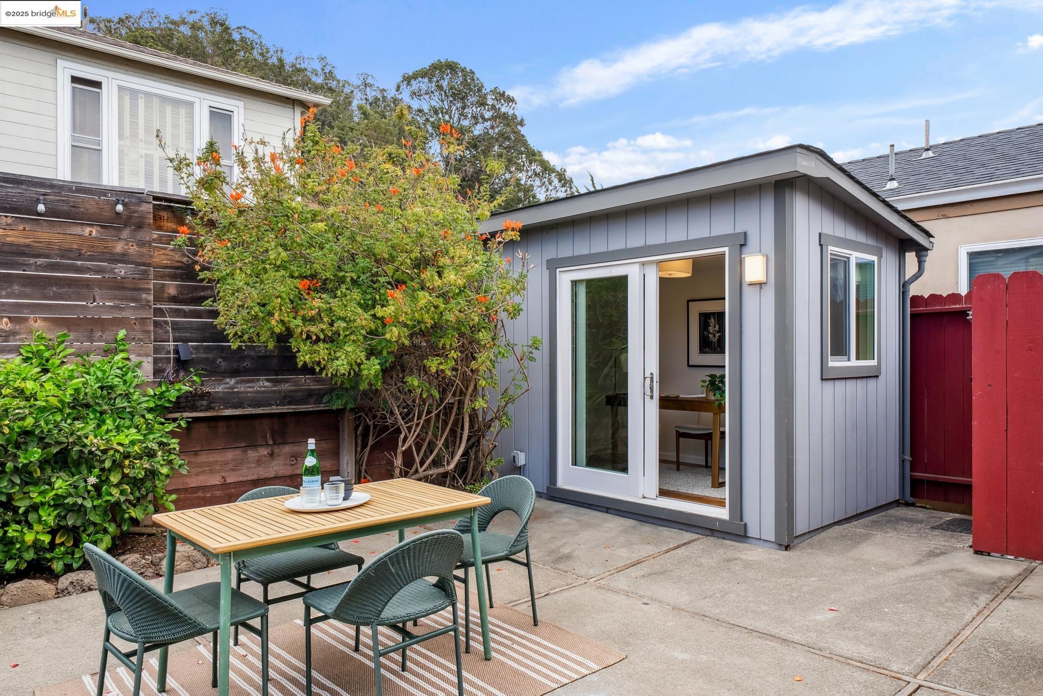Detail Gallery Image 8 of 59 For 1328 Scott Street, El Cerrito,  CA 94530 - 4 Beds | 3 Baths