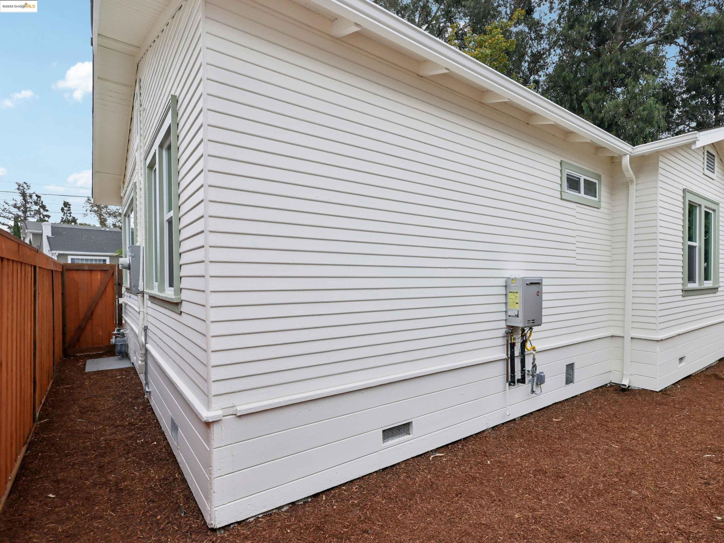 Detail Gallery Image 33 of 43 For 2263 80th Ave, Oakland,  CA 94605 - 3 Beds | 1 Baths