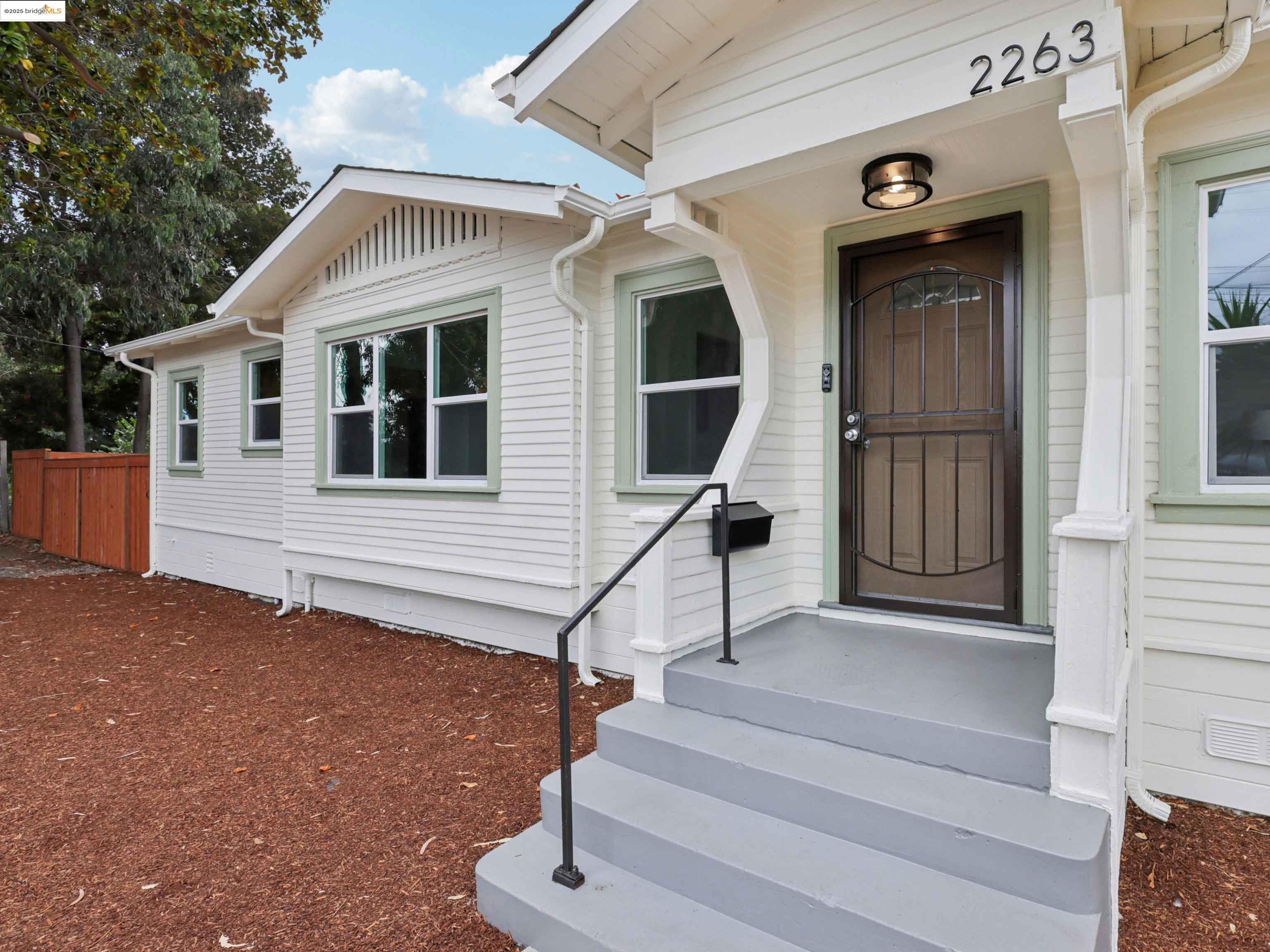 Detail Gallery Image 35 of 43 For 2263 80th Ave, Oakland,  CA 94605 - 3 Beds | 1 Baths