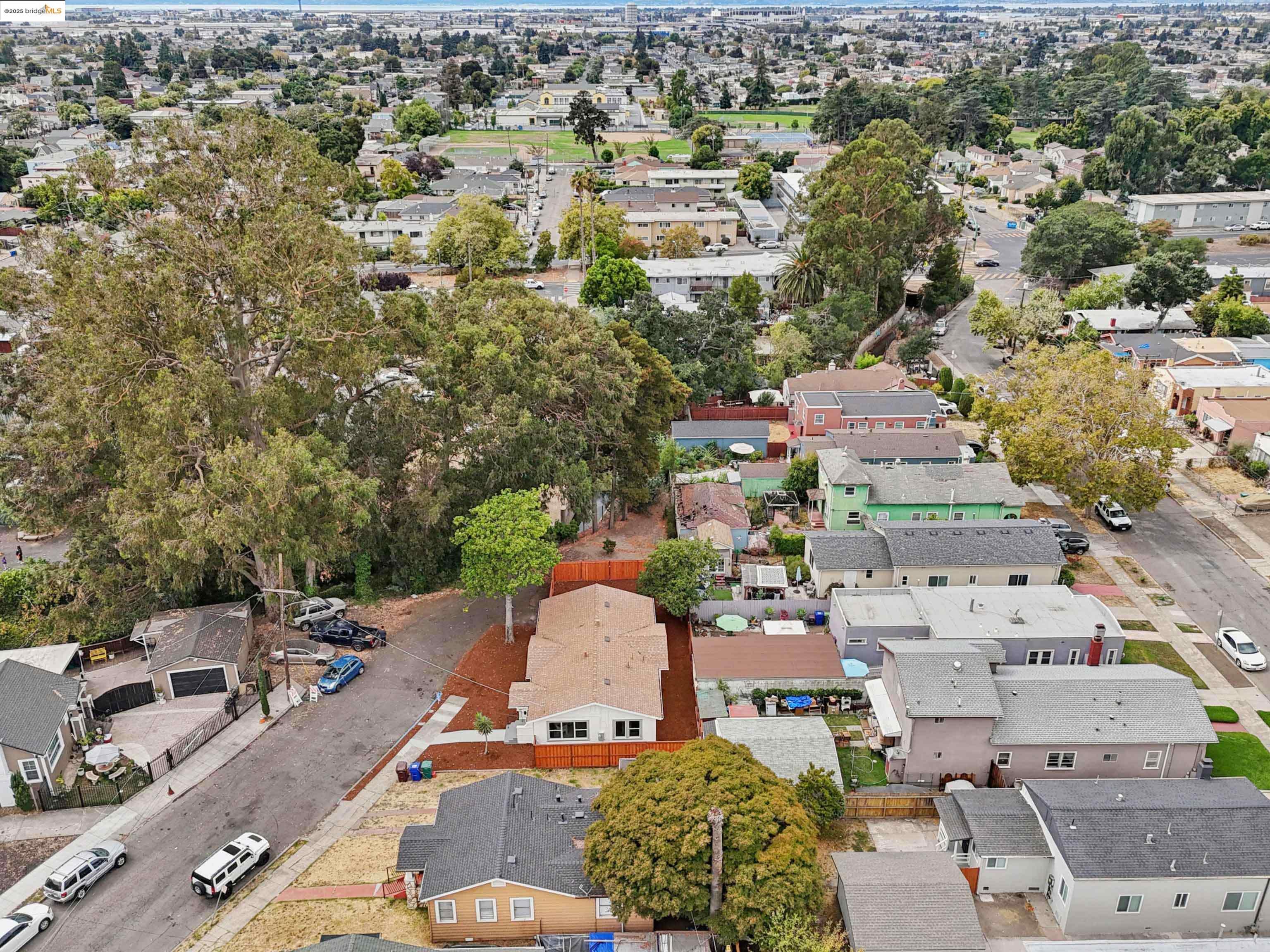 Detail Gallery Image 38 of 43 For 2263 80th Ave, Oakland,  CA 94605 - 3 Beds | 1 Baths