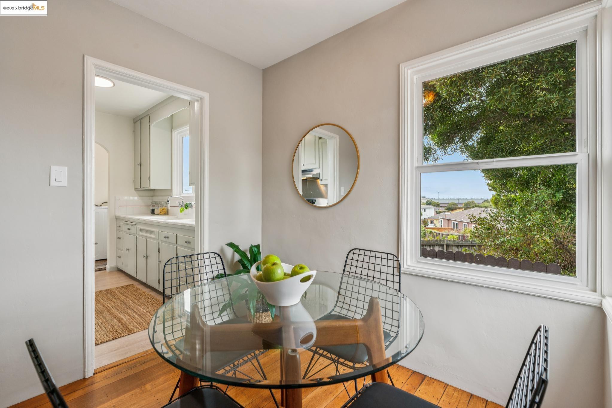 Detail Gallery Image 14 of 38 For 5634 Burlingame Ave, Richmond,  CA 94804 - 2 Beds | 1 Baths